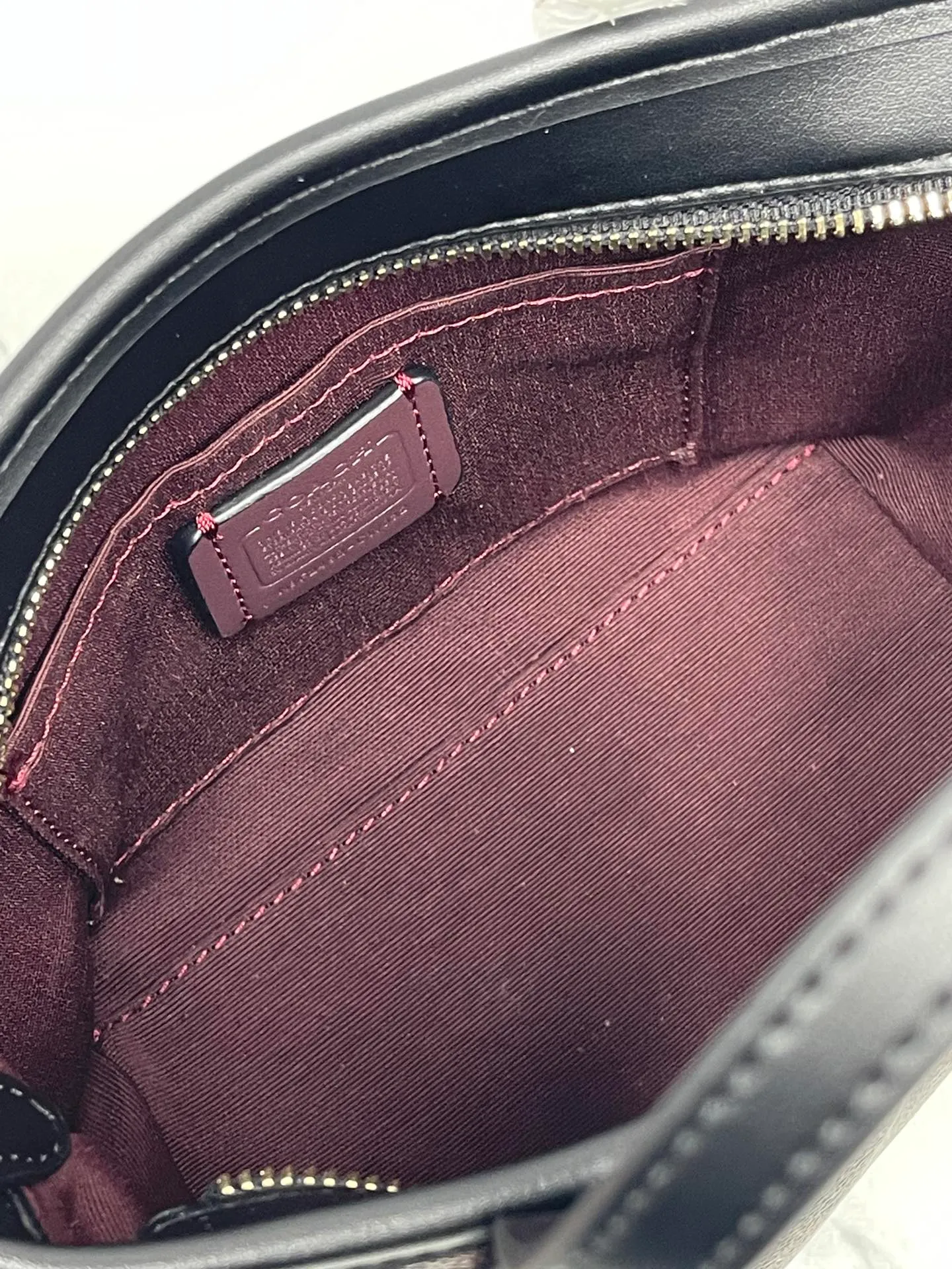 P360¥Coach’s new Mini City mini tote cross-body dumpling bag model CW032 counter actual shot, size 17*14*8