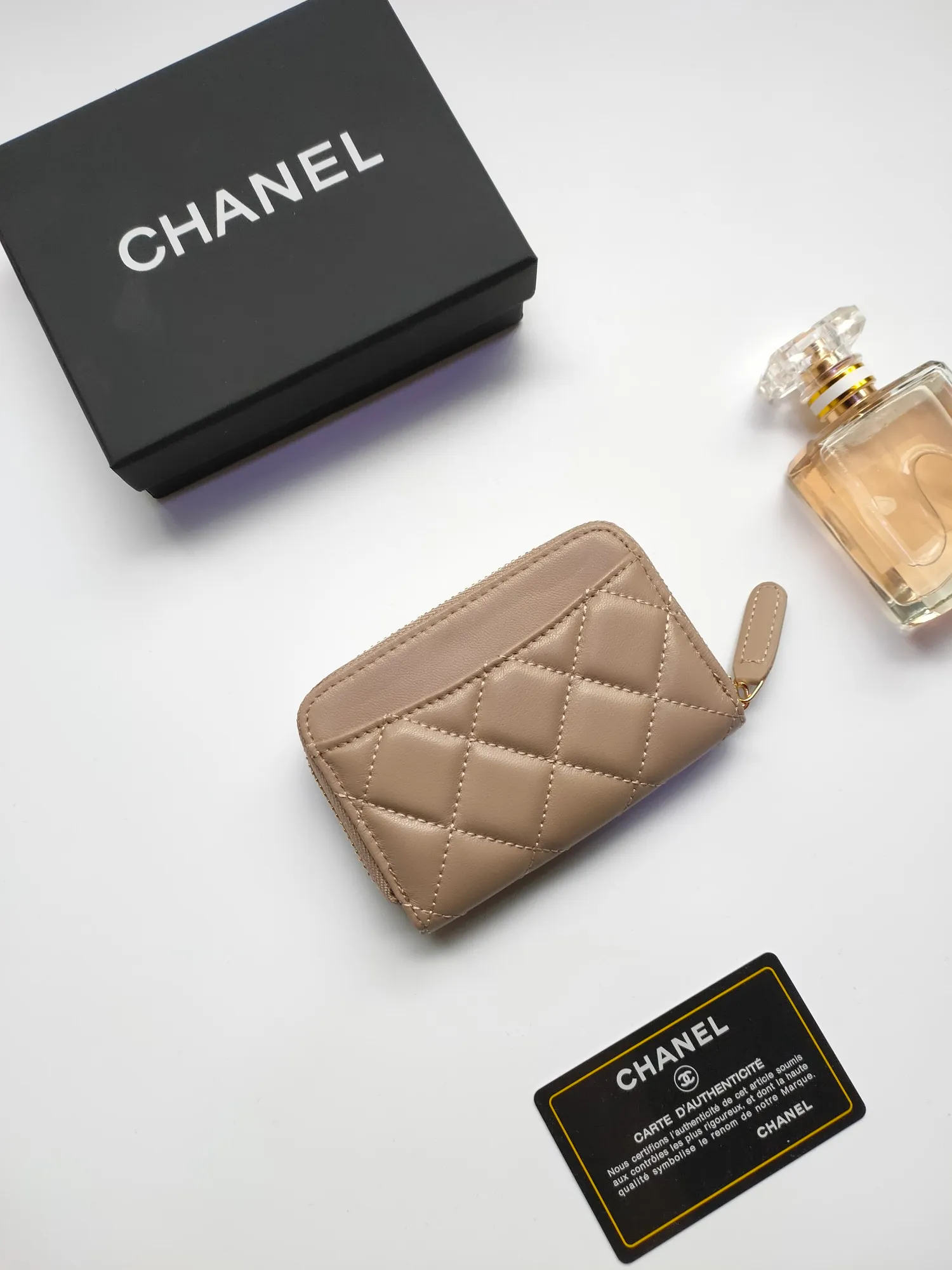 ￥110 Chanel card holder❤Coin purse️❤️Full leather inside and outside. Counter style. Impeccable workmanship details. Adhere to high quality. Style number: AP452 Size: 10x9cm