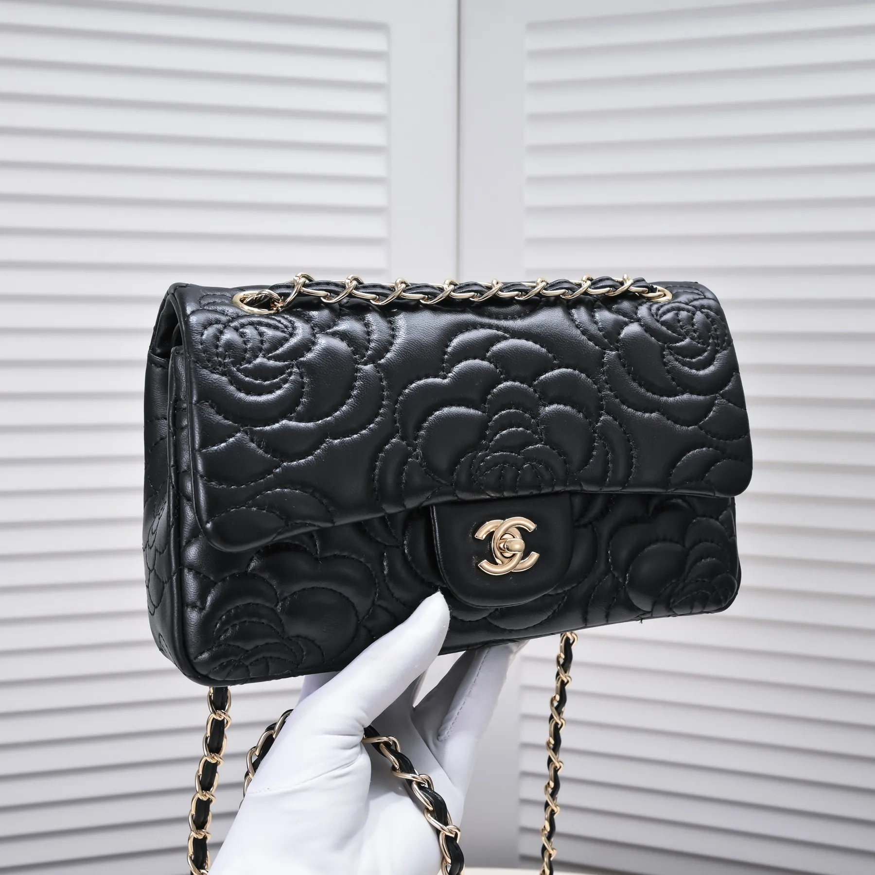 💰400￥Chanel🔥✈New👑Chanel Classic 1112 Camellia is full of femininity, summer style is coming💋CHANEL ‼ Crossbody bag, lambskin with wine and red lining🌸‼ 🙈Fashion new favorite🙈 Size: 25.5*15*7.5