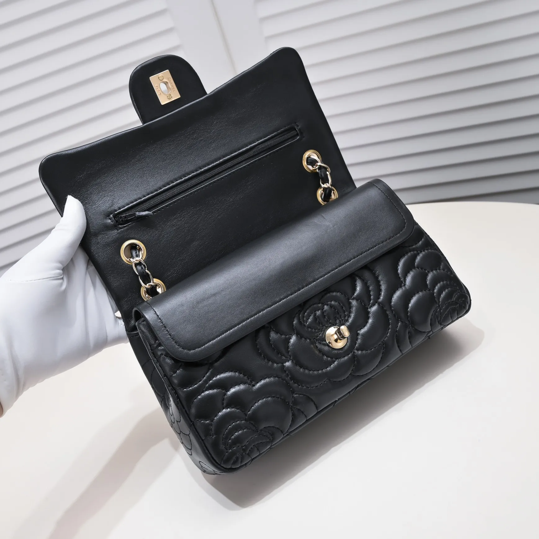 💰400￥Chanel🔥✈New👑Chanel Classic 1112 Camellia is full of femininity, summer style is coming💋CHANEL ‼ Crossbody bag, lambskin with wine and red lining🌸‼ 🙈Fashion new favorite🙈 Size: 25.5*15*7.5