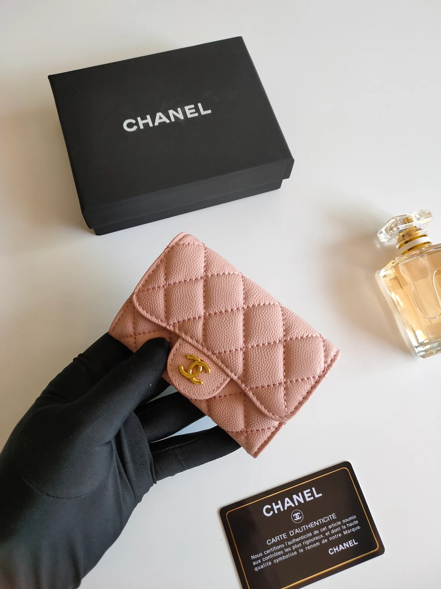 ￥130 CHANEL Chanel classic flap card holder. Imported sheepskin and caviar cowhide, card holder and coin purse integrated, with slip pocket on the back, model number: AP448, size: 7.5 × 11.3 × 2.1 cm