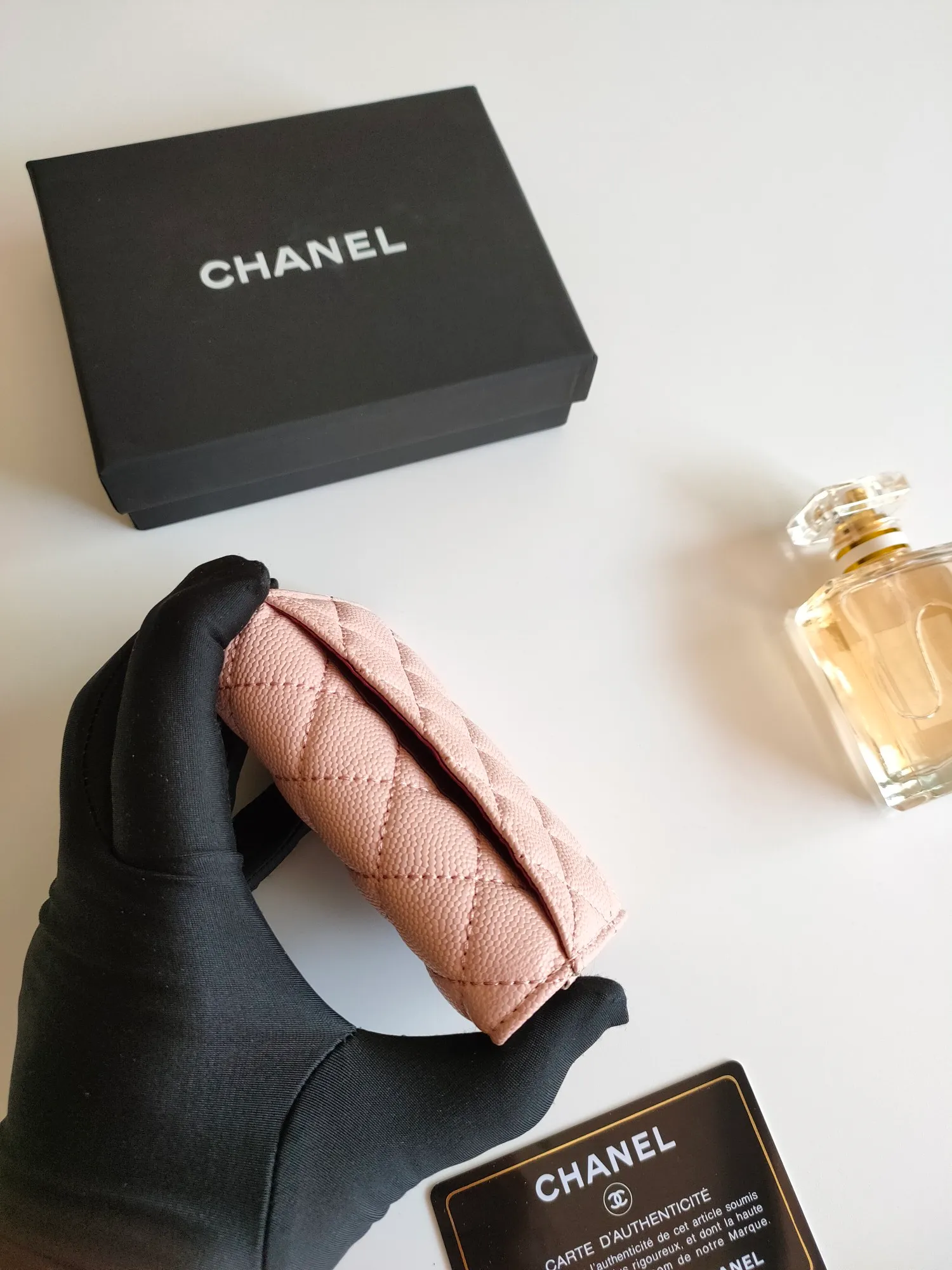 ￥130 CHANEL Chanel classic flap card holder. Imported sheepskin and caviar cowhide, card holder and coin purse integrated, with slip pocket on the back, model number: AP448, size: 7.5 × 11.3 × 2.1 cm