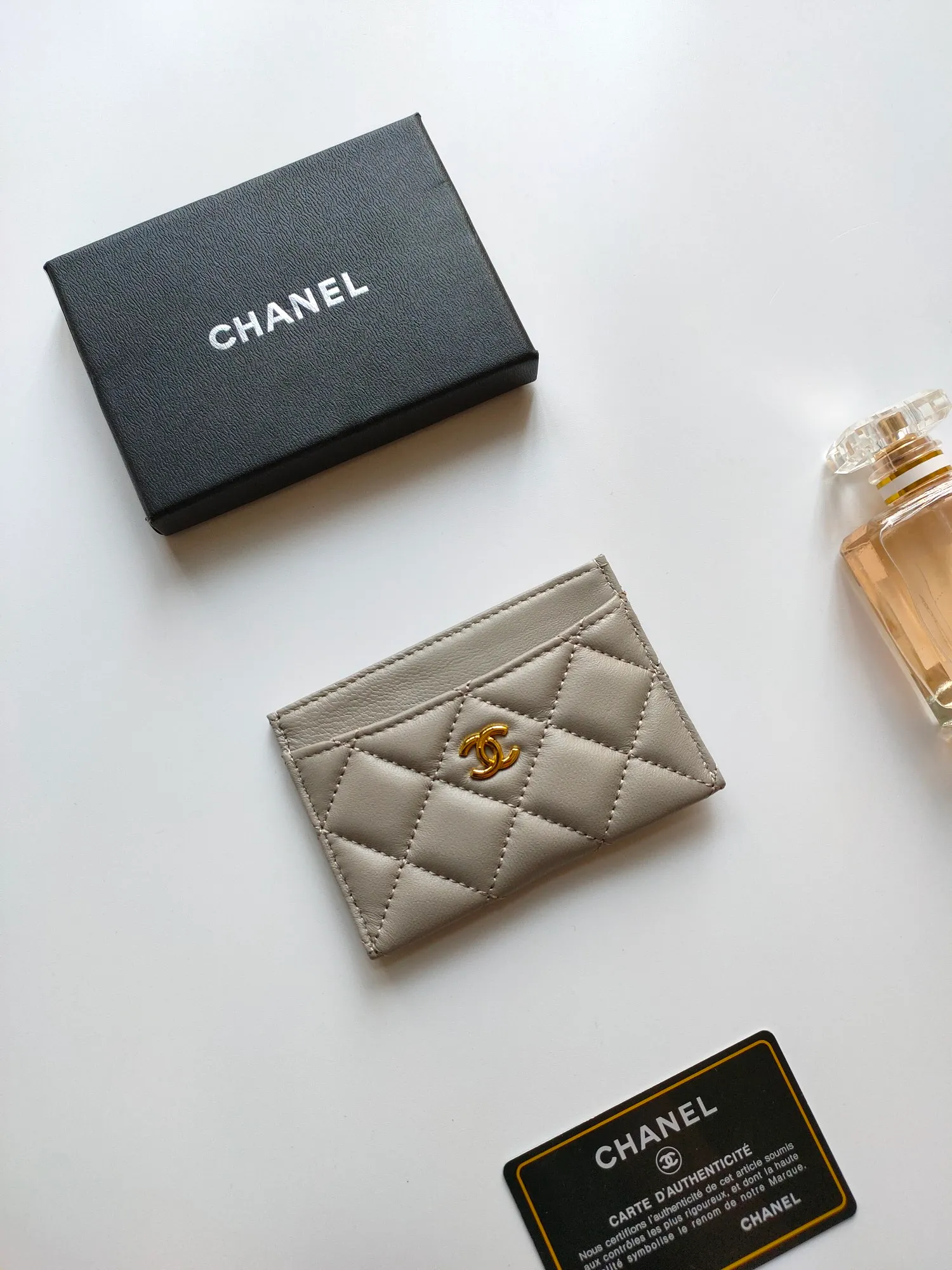 💰90 CHANEL Chanel counter style classic card holder👍Model number: AP446 Size: 7.5×11.2×0.5cm Sheepskin inside and outside😍😍Fine workmanship and high-end quality