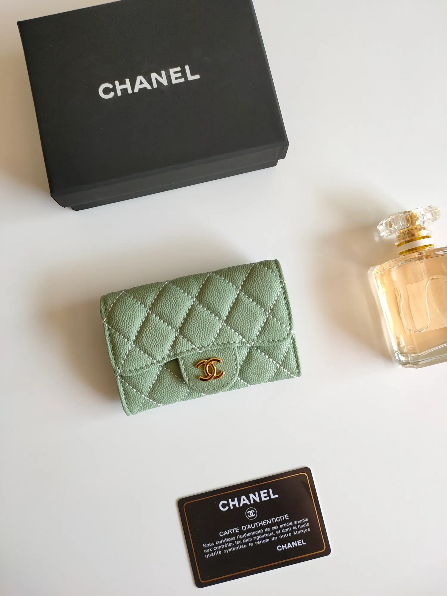 ￥110 CHANEL Chanel classic flap card holder. Imported sheepskin and caviar cowhide, card holder and coin purse integrated, with slip pocket on the back, model number: AP448, size: 7.5 × 11.3 × 2.1 cm