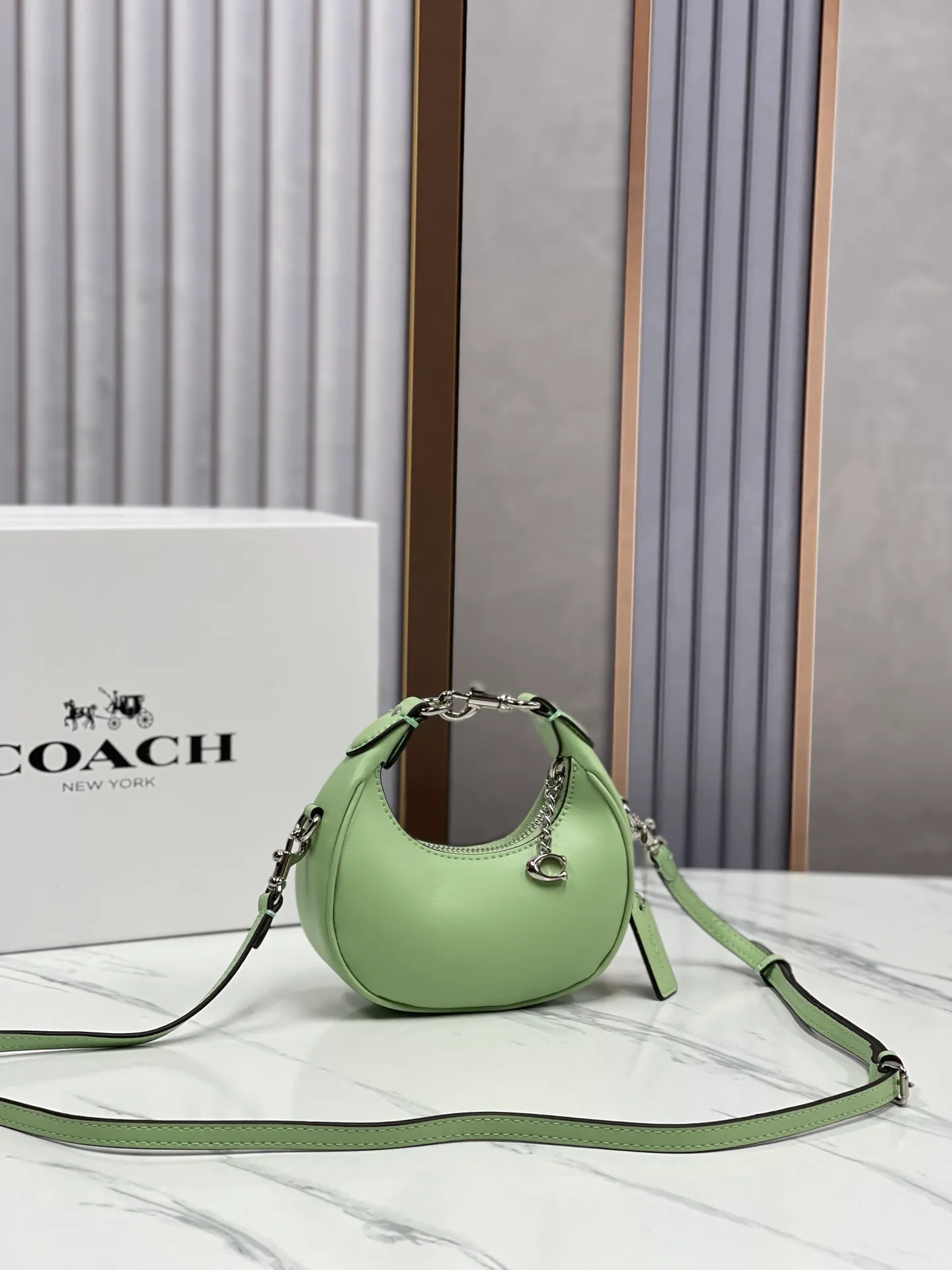 Batch 360💰Coach’s new women’s mini dumpling bag model: CR506 wrist bag, shoulder crossbody retro half-moon bag jonie armpit bag, size: 15*7*6