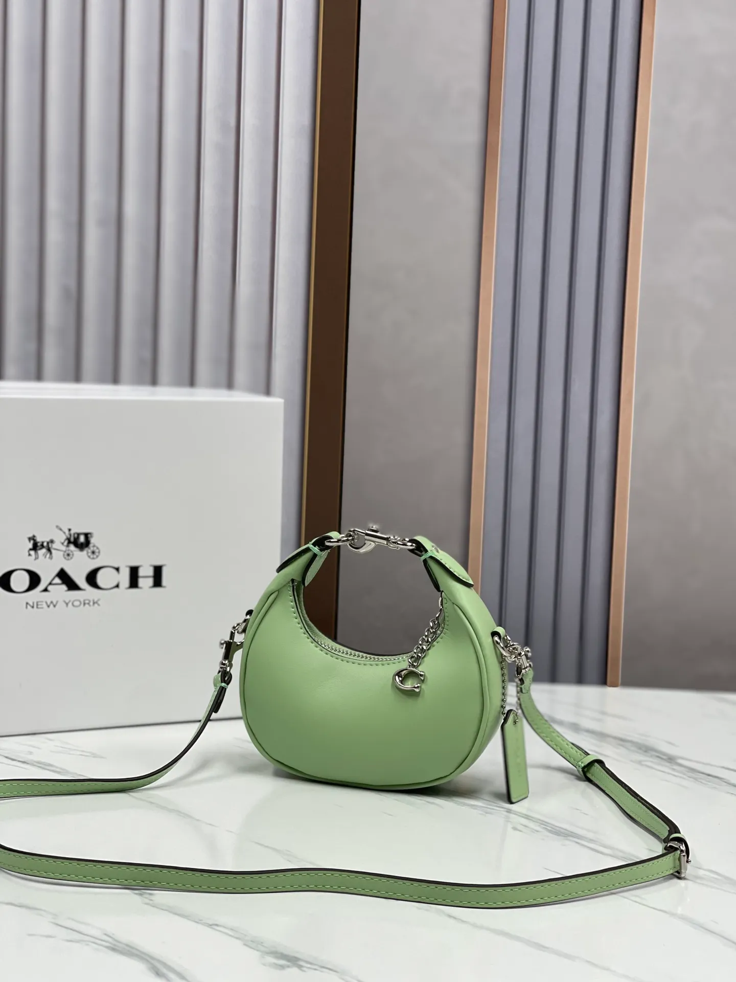 Batch 360💰Coach’s new women’s mini dumpling bag model: CR506 wrist bag, shoulder crossbody retro half-moon bag jonie armpit bag, size: 15*7*6
