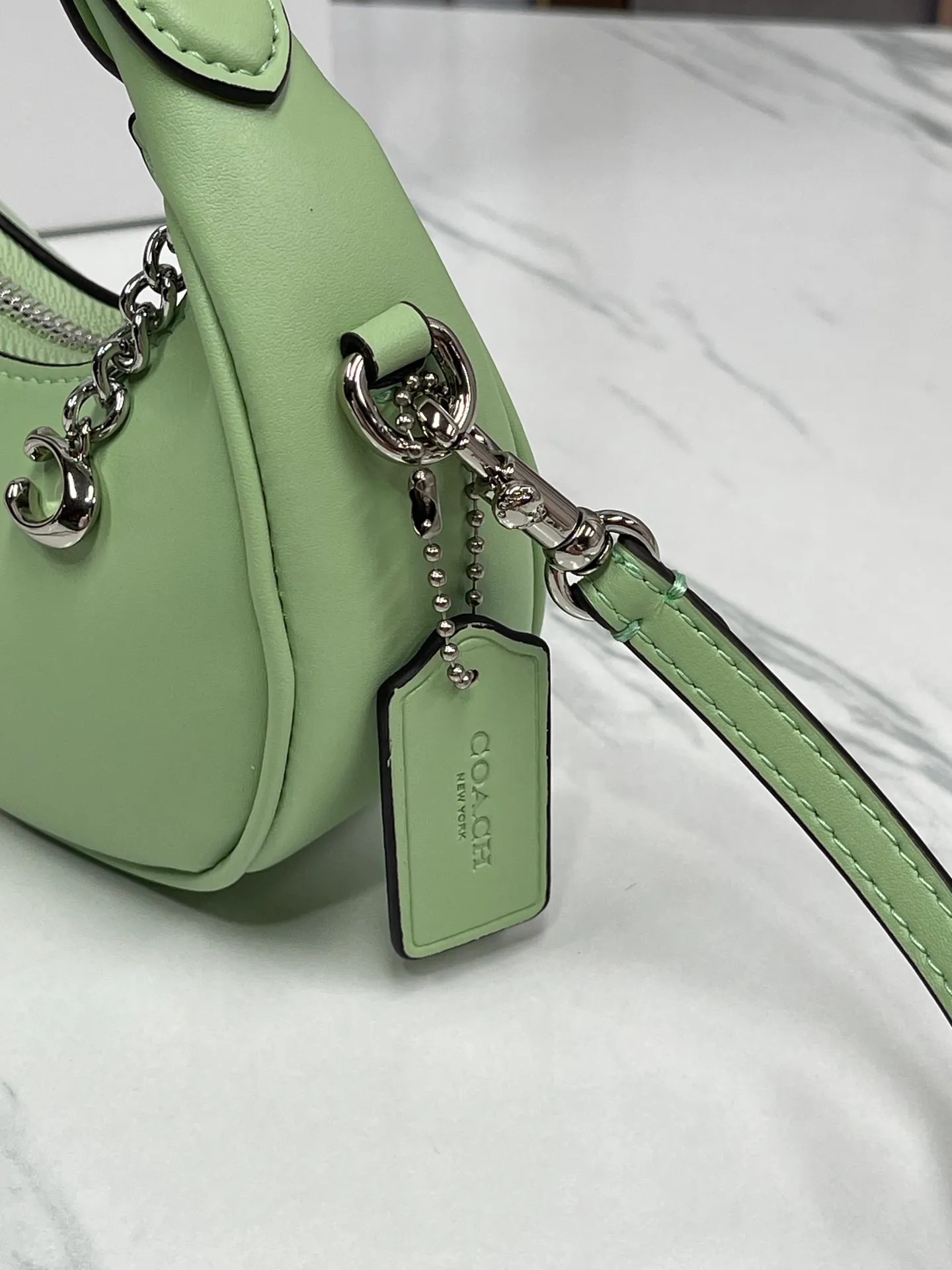 Batch 360💰Coach’s new women’s mini dumpling bag model: CR506 wrist bag, shoulder crossbody retro half-moon bag jonie armpit bag, size: 15*7*6