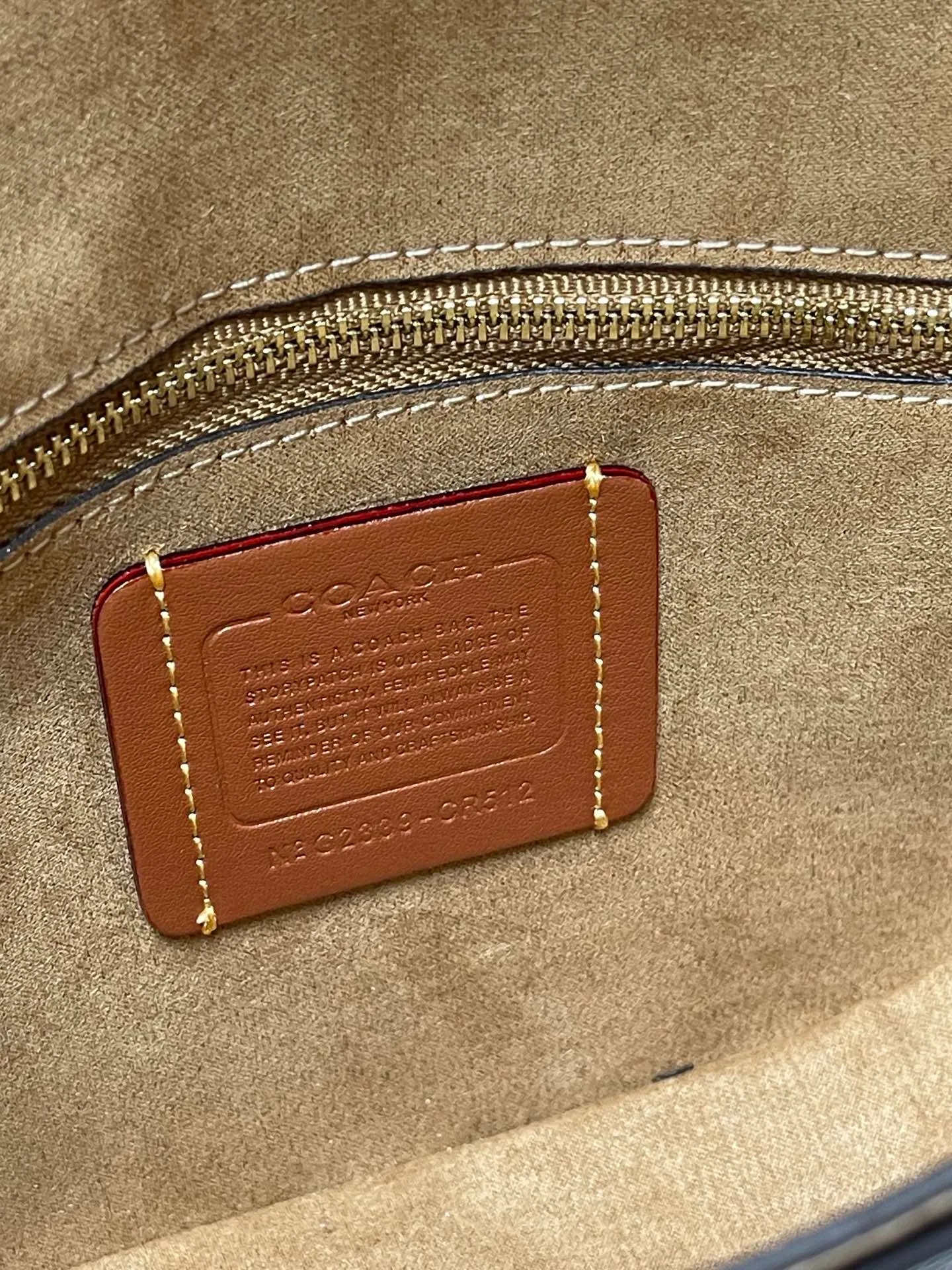 Batch 440💰 Coach’s new counter synchronization model CR512 HARLER shoulder crossbody bag saddle bag, minimalist and casual, casual and versatile item ~ 22x17.5x6cm
