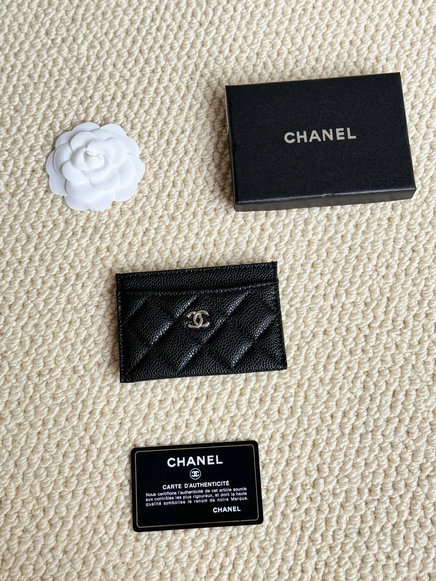 💰100Chanel Chanel counter classic card holder Model number: AP456 Made of cowhide caviar, a classic and timeless mini card holder. Super cute😍 Size: 7.5×11.2×0.5cm Fine workmanship and high-end quality