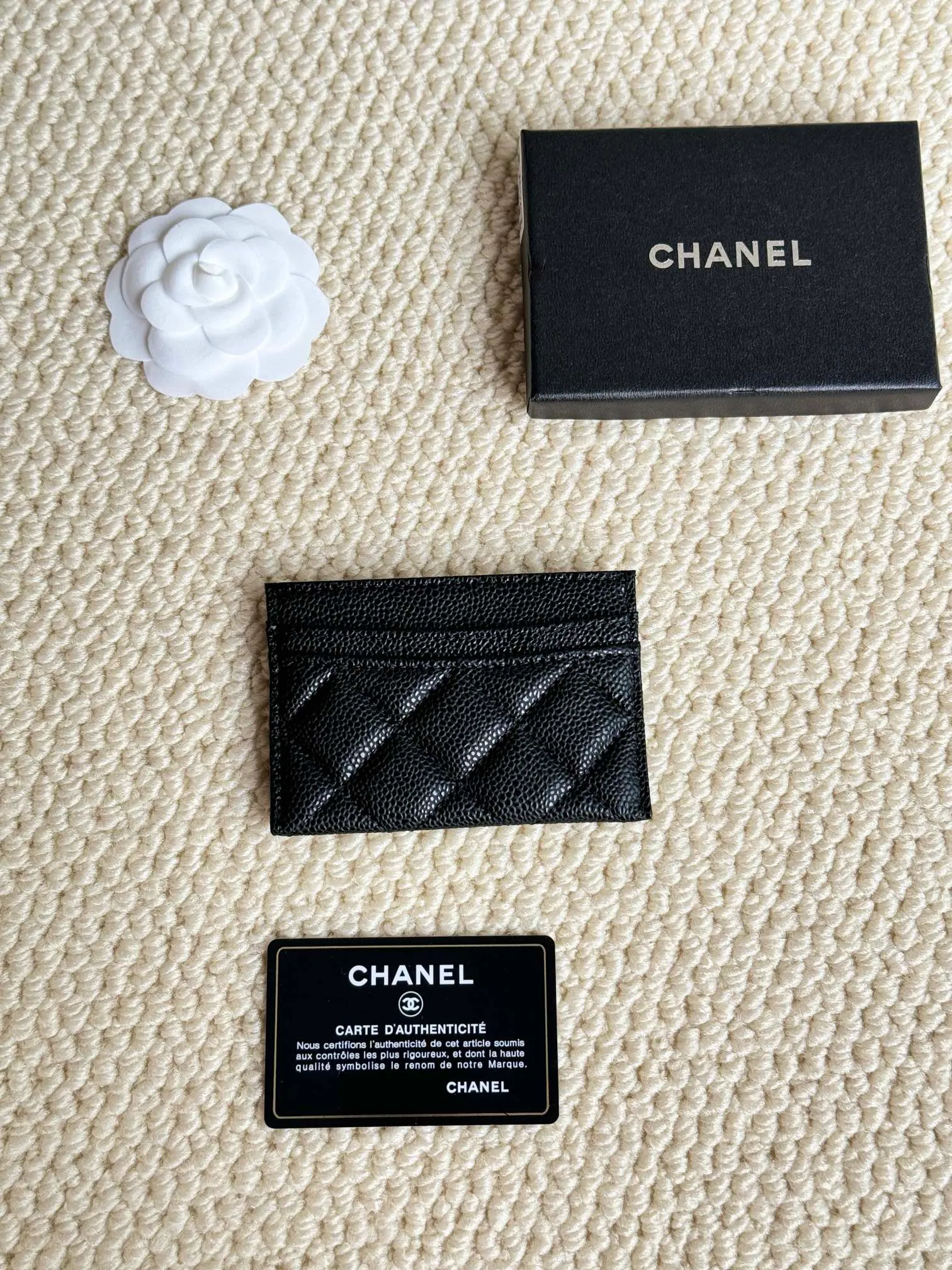 💰100Chanel Chanel counter classic card holder Model number: AP456 Made of cowhide caviar, a classic and timeless mini card holder. Super cute😍 Size: 7.5×11.2×0.5cm Fine workmanship and high-end quality