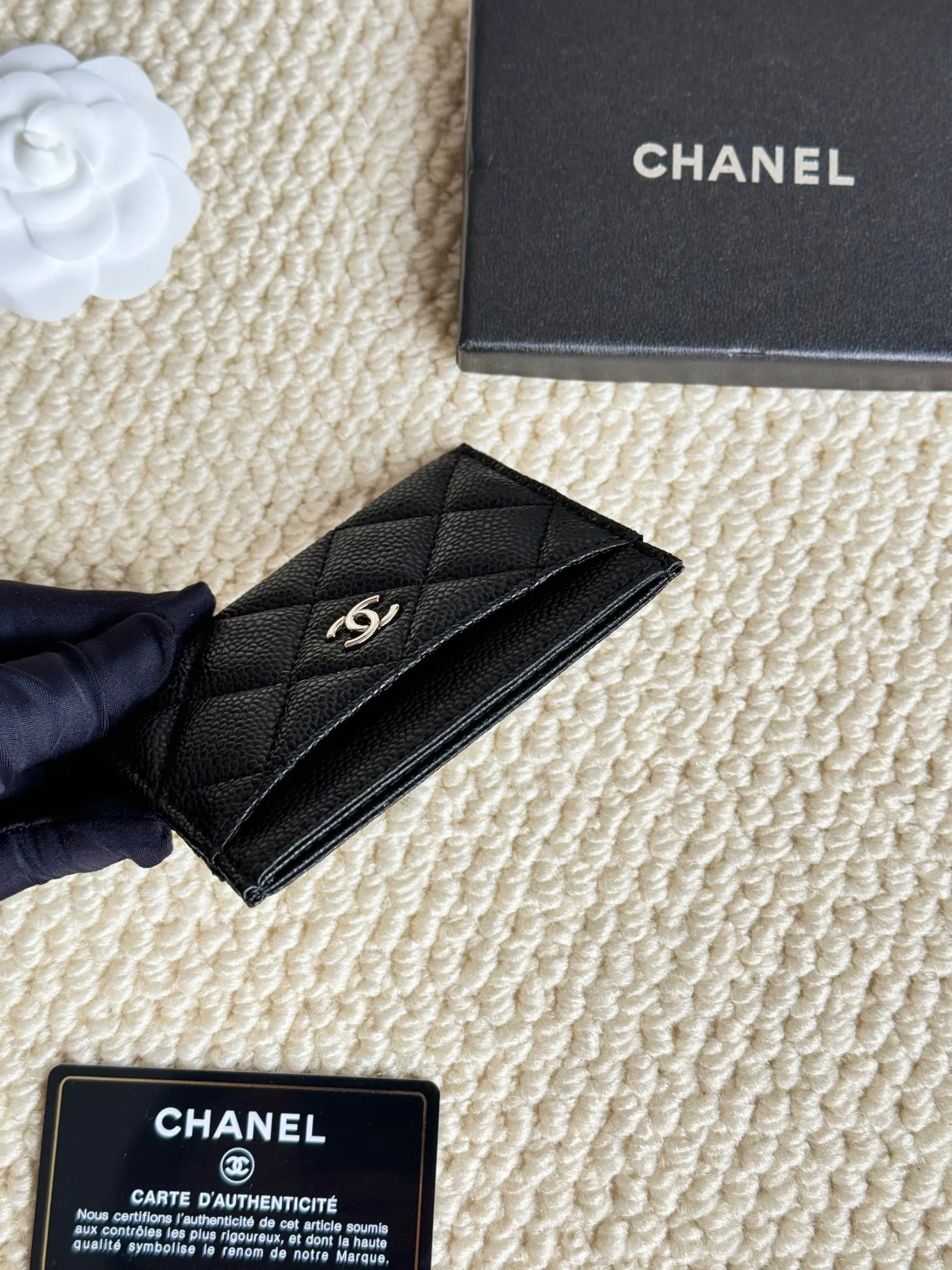 💰100Chanel Chanel counter classic card holder Model number: AP456 Made of cowhide caviar, a classic and timeless mini card holder. Super cute😍 Size: 7.5×11.2×0.5cm Fine workmanship and high-end quality