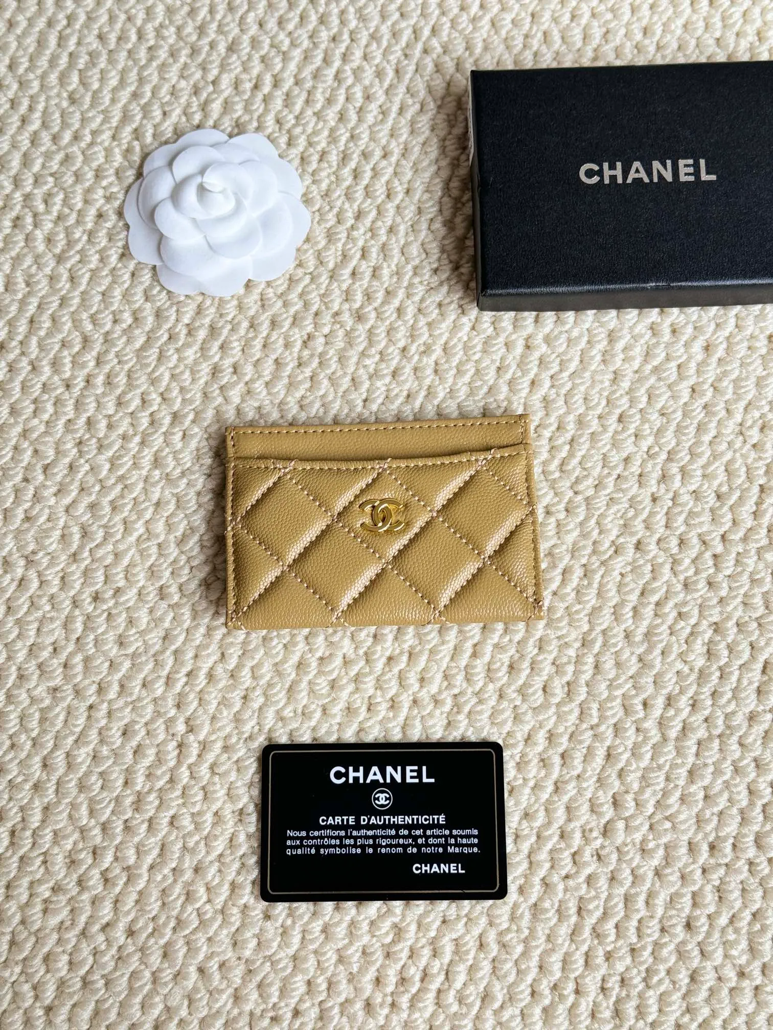 💰100Chanel Chanel counter classic card holder Model number: AP456 Made of cowhide caviar, a classic and timeless mini card holder. Super cute😍 Size: 7.5×11.2×0.5cm Fine workmanship and high-end quality