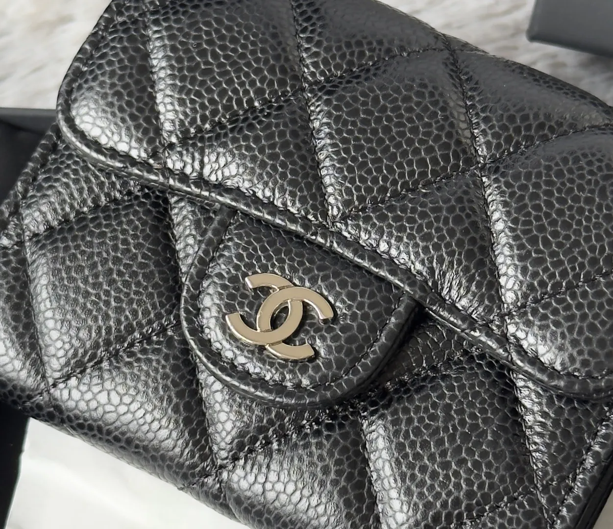 💰360💰Upgraded version of CHANEL. Classic cf card holder 💦Model No. A31504 Top-grade leather hardware, rhombus pattern. Original quality! The details are so beautiful and the complete package! Size 8.5*12.5*2.5 color as shown in the picture