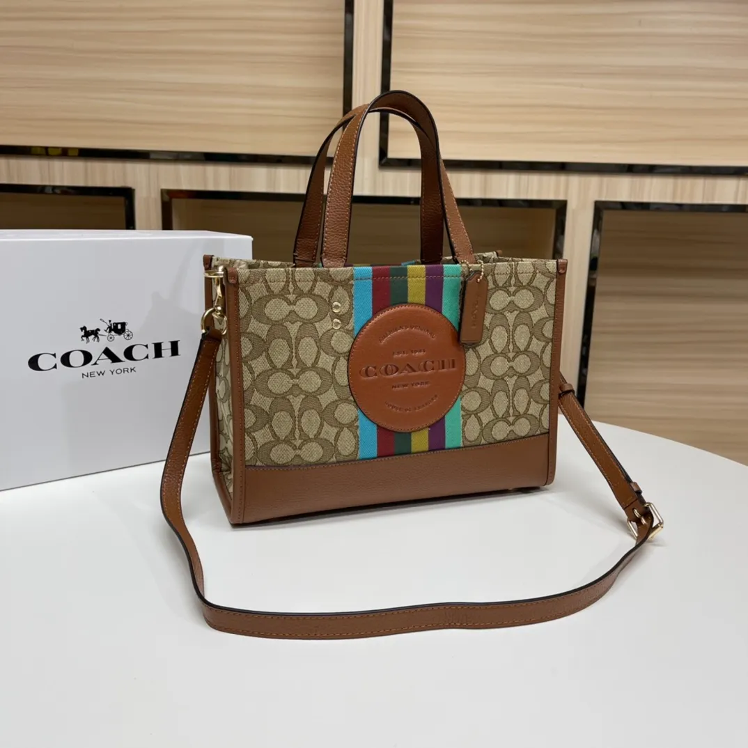 Top original order 400 in batches💰. Coach/Coach new model: 5794 new Dempsey series tote bag, single shoulder crossbody bag, printed canvas fabric, fashionable and versatile style ~ length 30 height 23 width 13cm🌸