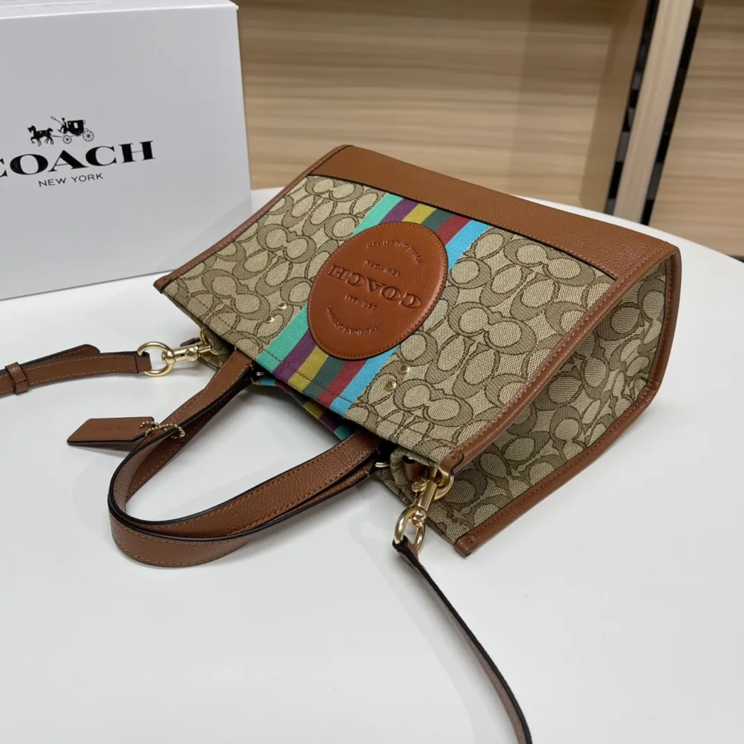 Top original order 400 in batches💰. Coach/Coach new model: 5794 new Dempsey series tote bag, single shoulder crossbody bag, printed canvas fabric, fashionable and versatile style ~ length 30 height 23 width 13cm🌸
