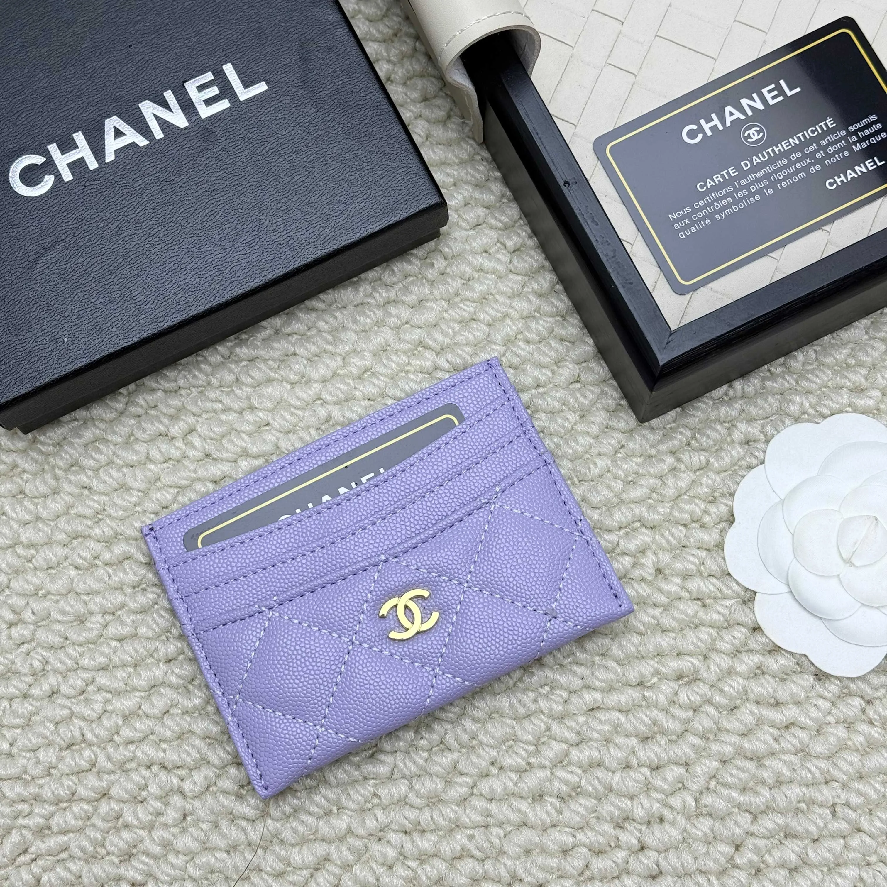 💰110 chanel 2025 new product card holder lambskin, seven card slots, can hold change, imported Italian lambskin + hardware logo, so beautiful, love it. The color is as shown in the picture, easy and fast storage, mini card holder No.: 4472 Size: w11×h10cm