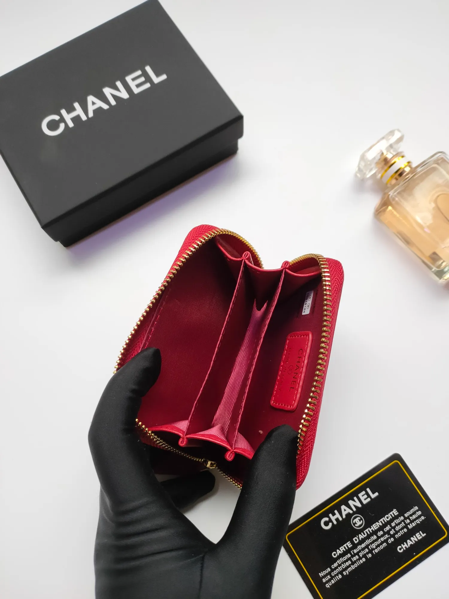 ￥110 Chanel card holder❤Coin purse️❤️Full leather inside and outside. Counter style. Impeccable workmanship details. Adhere to high quality. Style number: AP452 Size: 10x9cm
