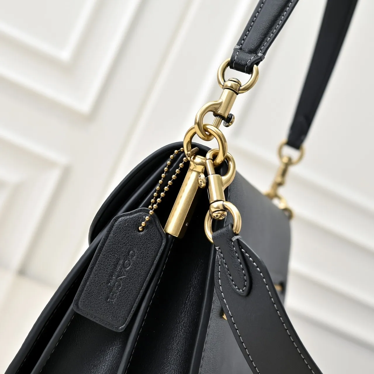 Style number: CAF52 Size: 26*17*9cm