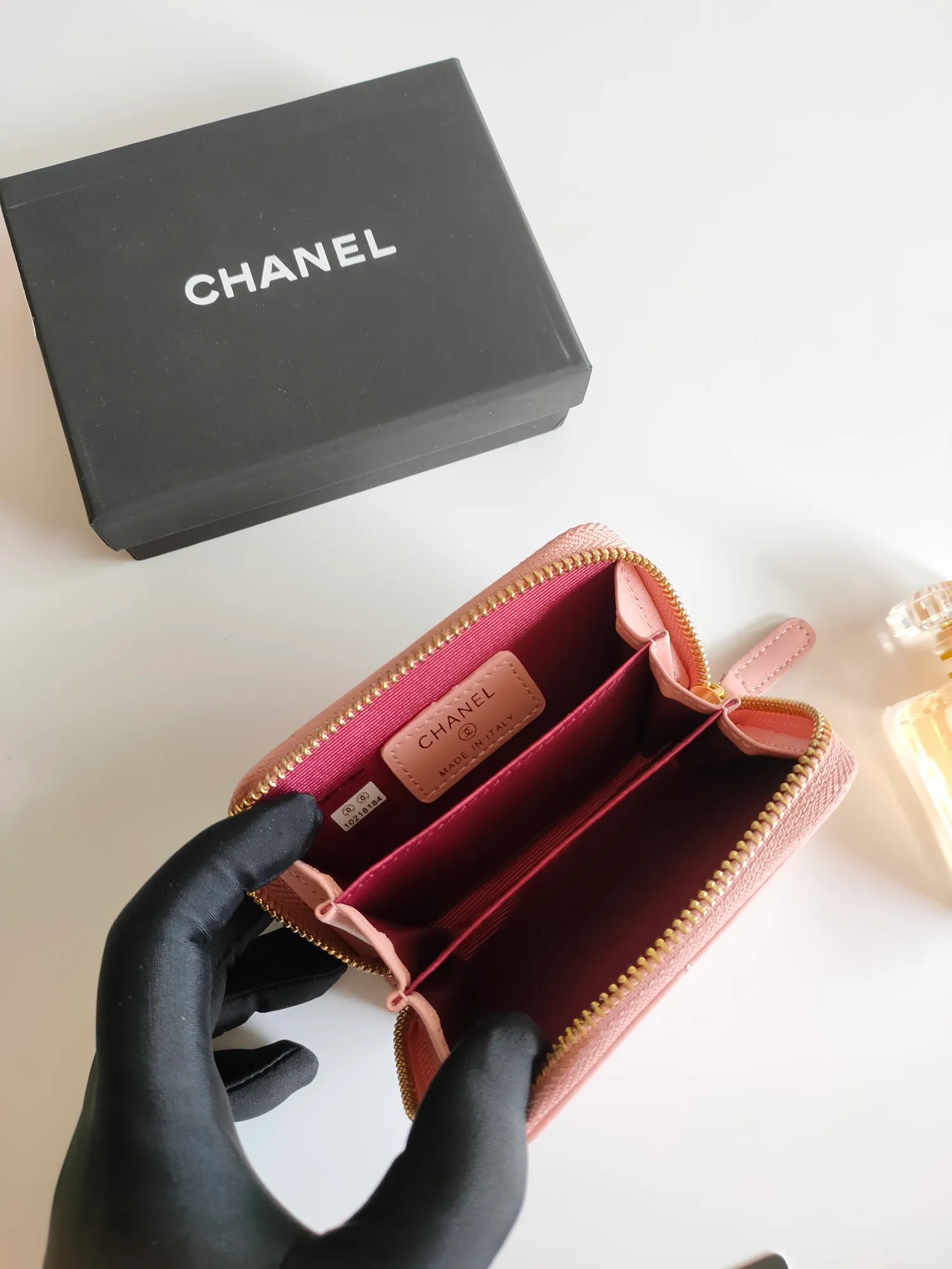 ￥120 Chanel card holder❤Coin purse️❤️Full leather inside and outside. Counter style. Impeccable workmanship details. Adhere to high quality. Style number: P1910 Size: 11.5x8cm