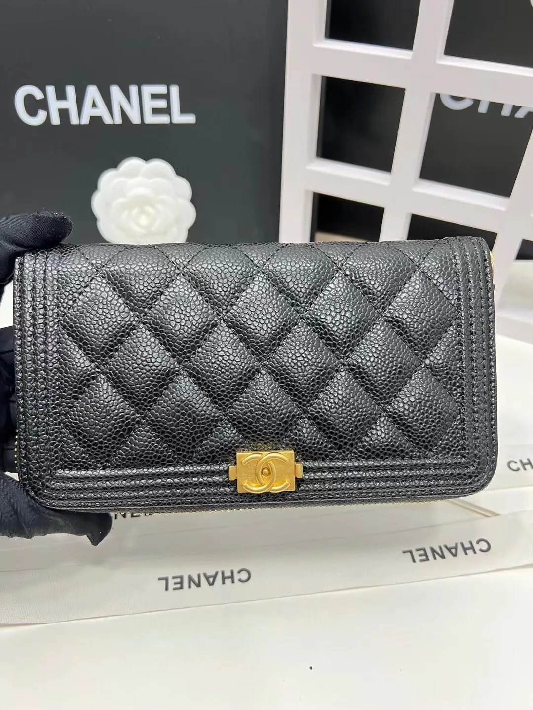 Upgraded version💋leboy series small grain ball grain cowhide vs sheepskin🍃gold and silver buckle.Chanel 🆕new color snap button 20% off long wallet, [satisfied][satisfied] original order quality exquisite lock buckle, exquisite stitching workmanship 8 card slots with the latest packaging 80286🍃Size: 19cm💰180