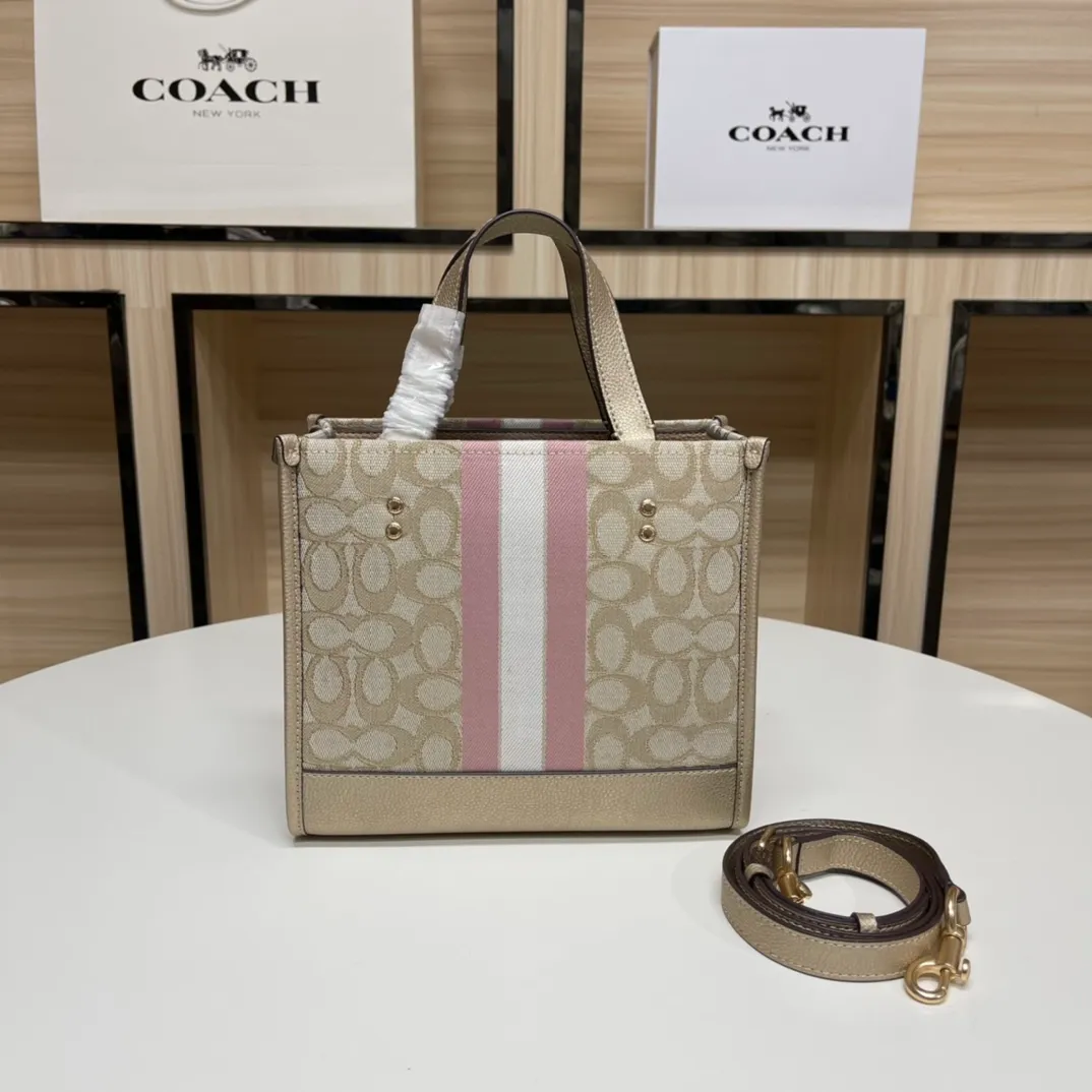 Top original order batch 400💰coach/Coach new color field 22 small portable cross-body shopping bag, fashionable European and American, Mini 22 unique redwood color soothing warm tones a winter color super gentle Dempsey Chambray series no one is unfamiliar with classic style color matching in different seasons Model CG096 size: 22*20*12 cm,