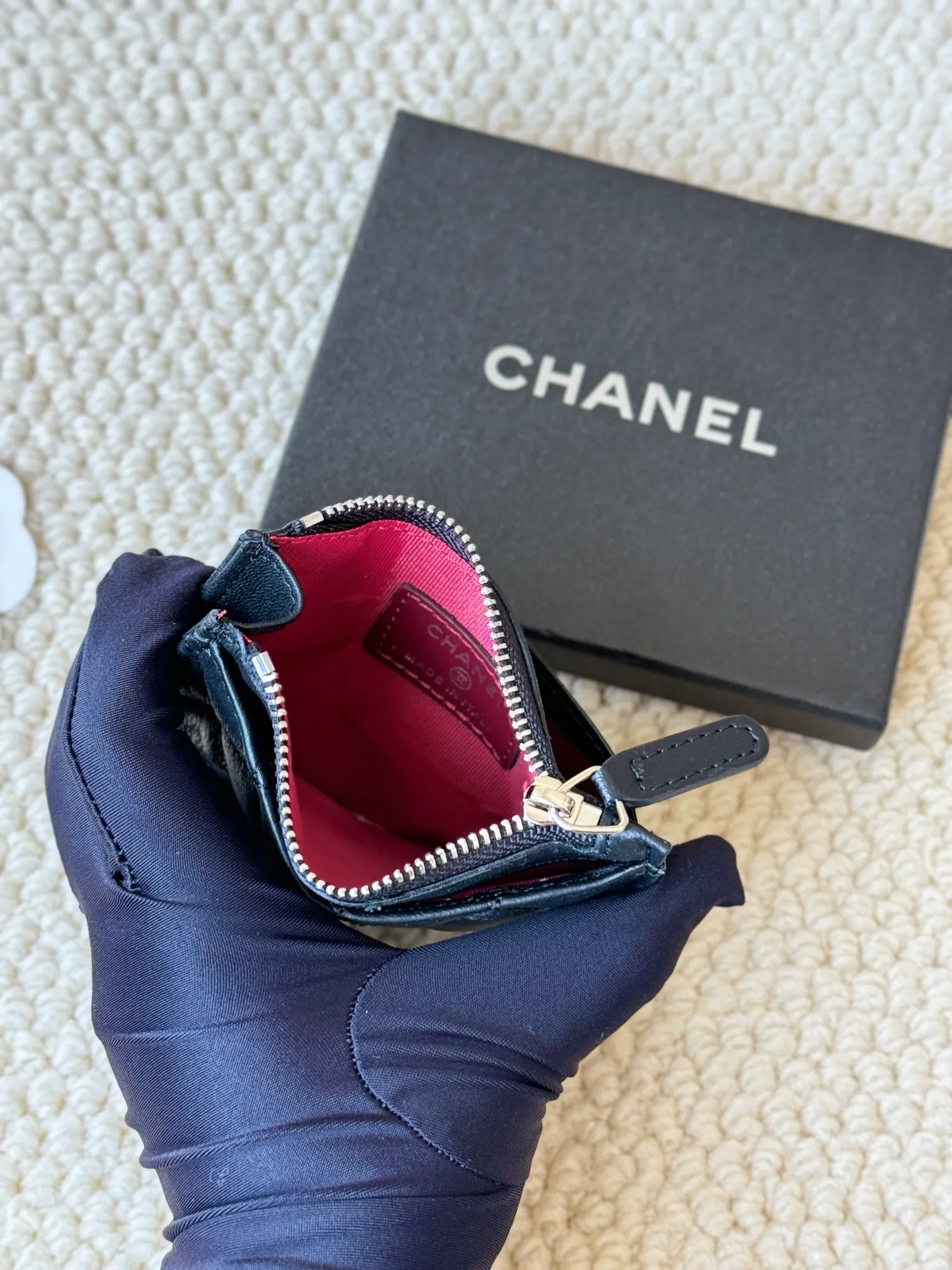 💰120 Chanel single-pull card holder can hold four cards and change, can be held in hand, can be put in the bag, easy to store, small and cute mini card holder, made of cowhide, model number A84105, size: 9x11.5cm​