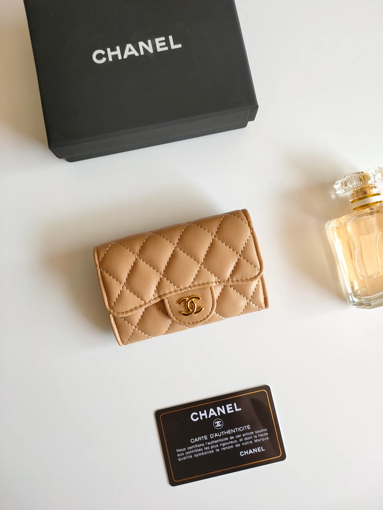 ￥130 CHANEL Chanel classic flap card holder. Imported sheepskin and caviar cowhide, card holder and coin purse integrated, with slip pocket on the back, model number: AP448, size: 7.5 × 11.3 × 2.1 cm