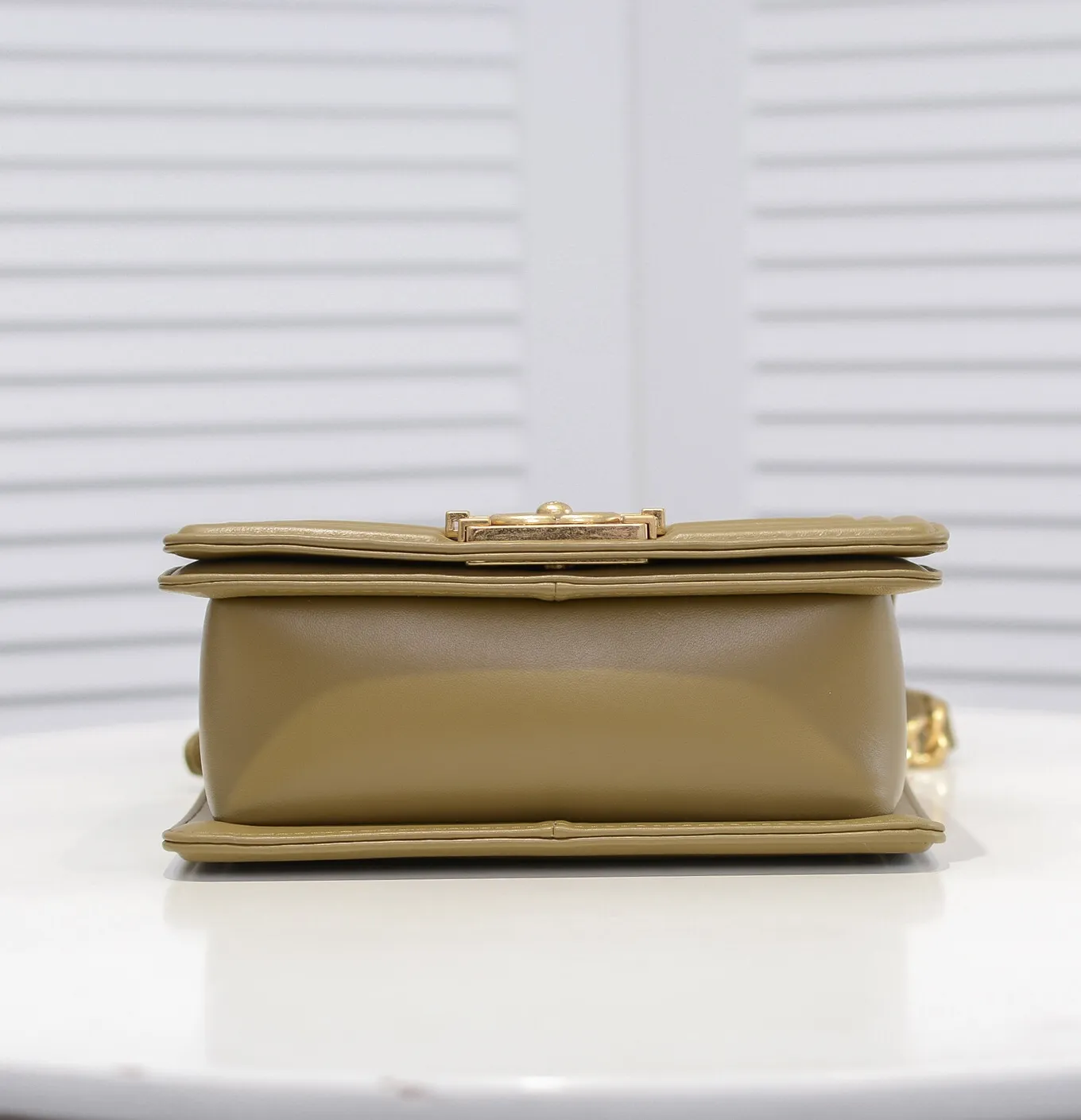 💰400￥ (Full sheepskin with original hardware) [Smile] Chanel Chanel 👑 Lambskin [Lightning] Thickened electroplated hardware accessories 🌈 The workmanship is comparable to the original order 💪 The bottom can be pinched and rebounded without trace, absolutely spot-on and real-life, fashionable and durable 💪💪 High-end quality, no pressure in and out of the drill cabinet 💏, size 20*12*7cm, style number 67085
