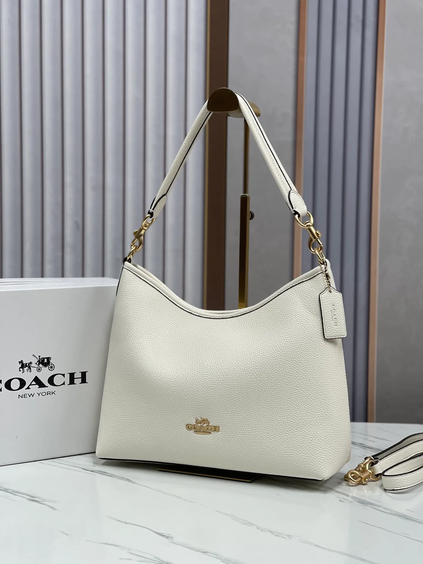Top original order, batch 420💰Koujia counter synchronization. New underarm bag Laurela single shoulder crossbody portable hobo bag Style number: CR149 Size: 28-18-11cm