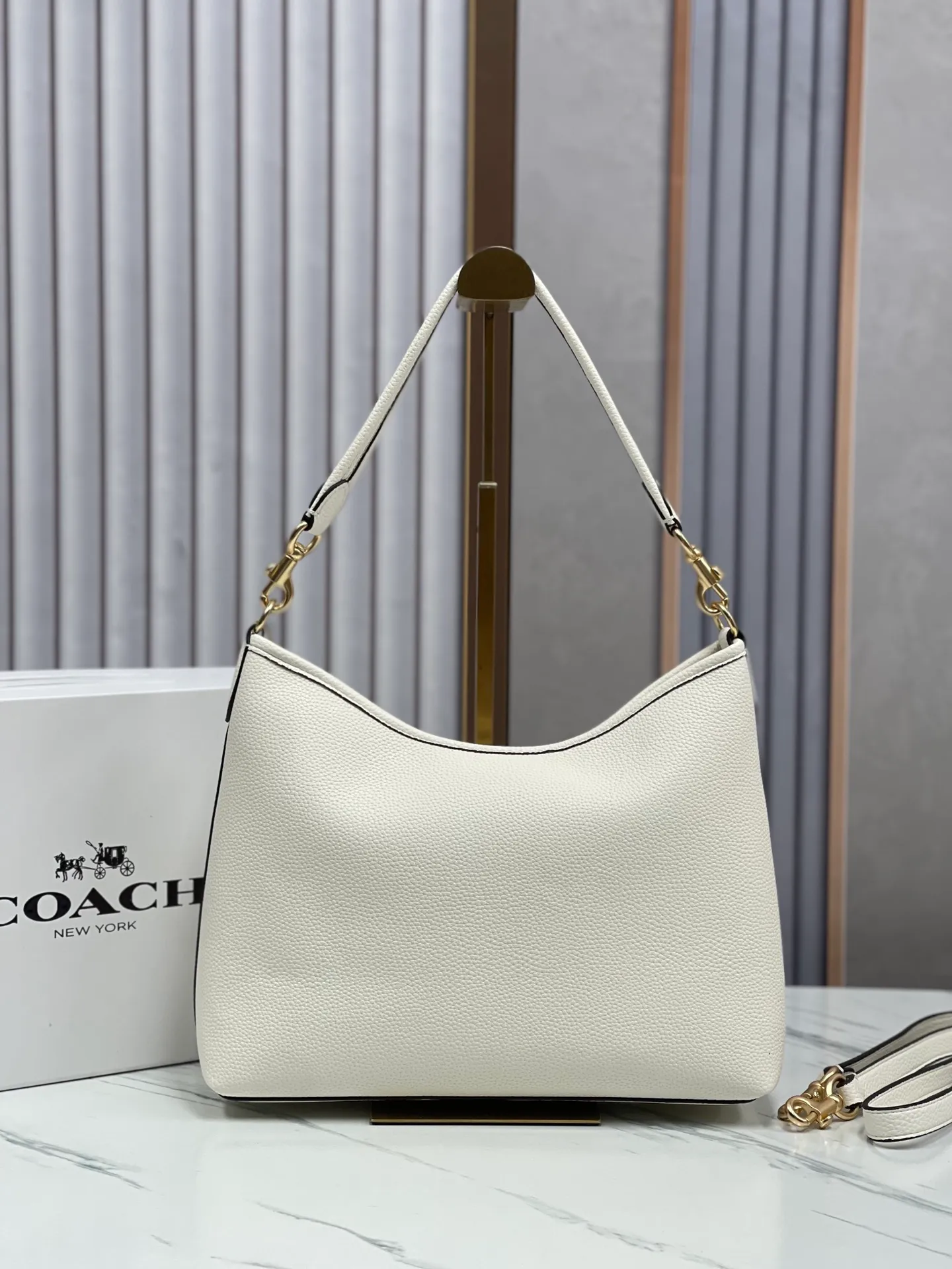 Top original order, batch 420💰Koujia counter synchronization. New underarm bag Laurela single shoulder crossbody portable hobo bag Style number: CR149 Size: 28-18-11cm