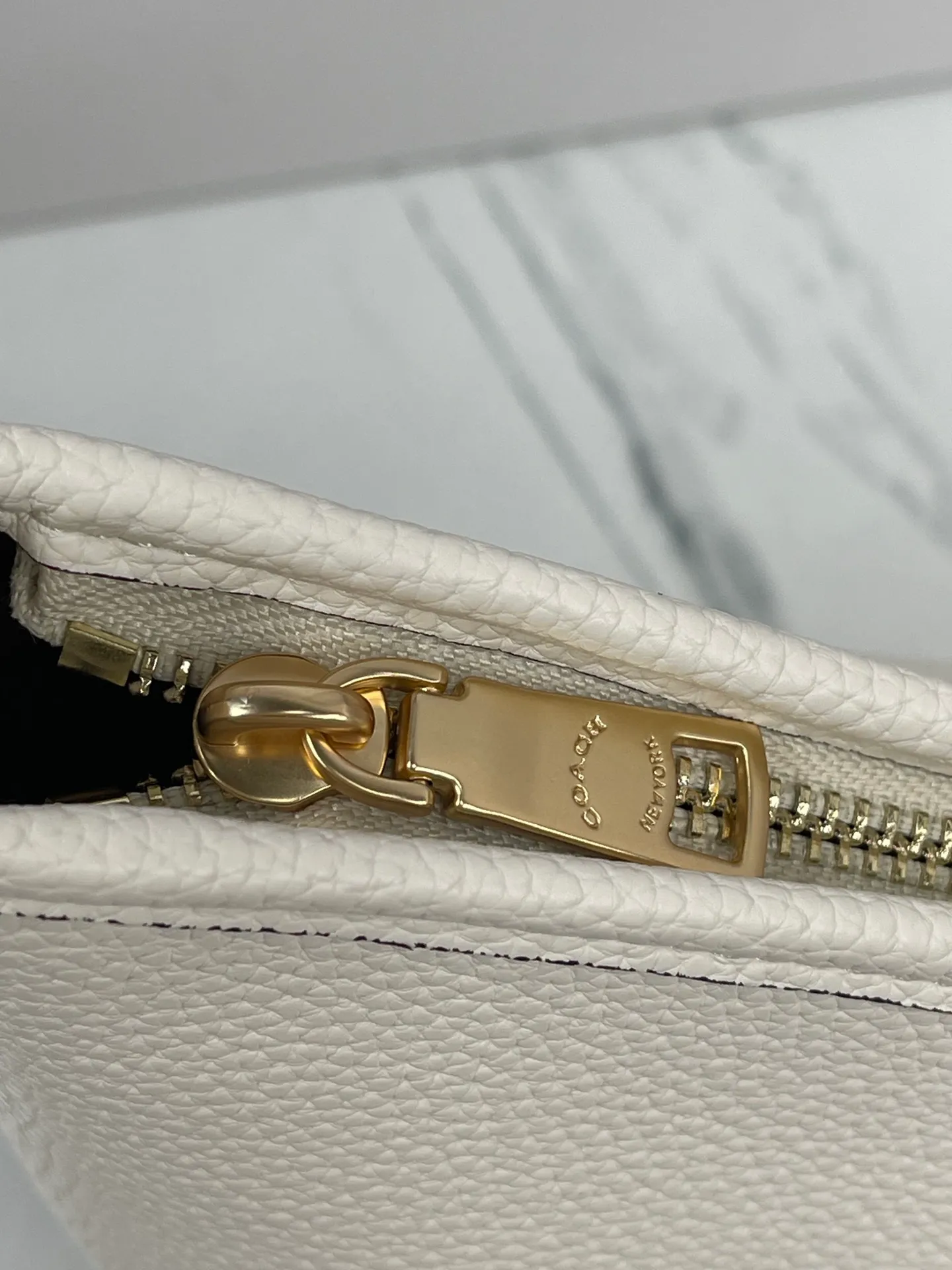 Top original order, batch 420💰Koujia counter synchronization. New underarm bag Laurela single shoulder crossbody portable hobo bag Style number: CR149 Size: 28-18-11cm