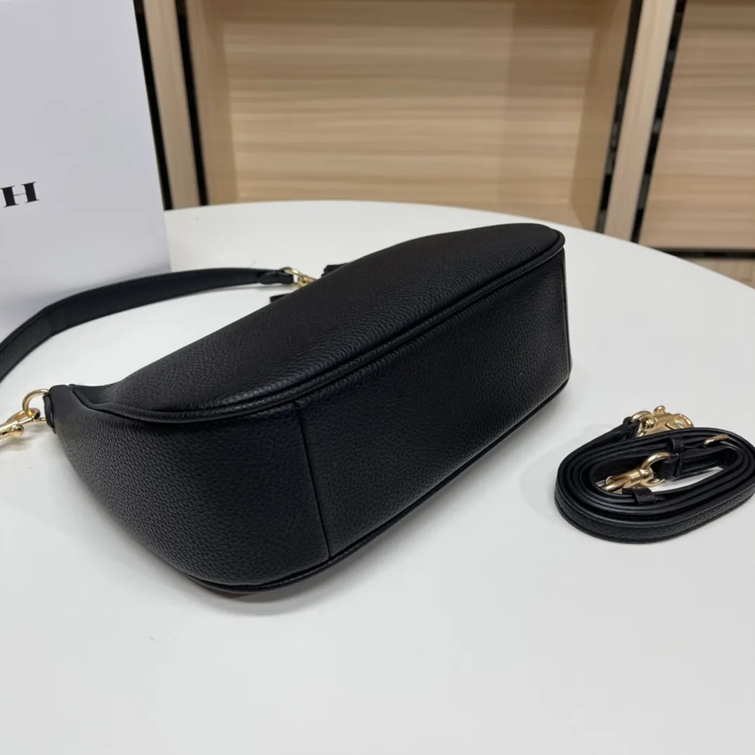 Top original order batch 430💰COACH/Coach official outlet style women's leather college style single shoulder crossbody handbag armpit bag. Model CJ517. 29 X23 X23