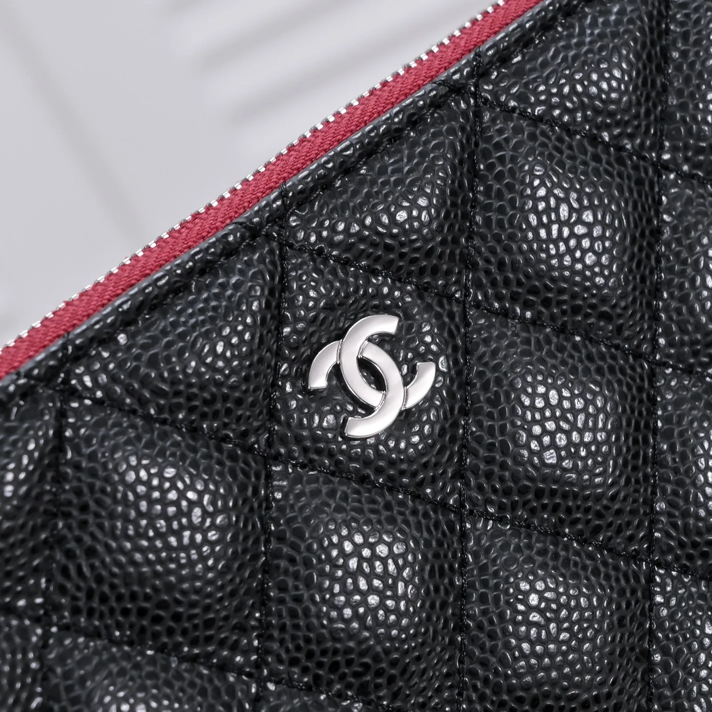 💰340￥Silver buckle with box Chanel/Chanel🔥 ⚡⚡The latest cowhide caviar rhombus handbag from the official website👏👏more fashionable and trendy📢 📢It looks more noble and generous when you get it💗💗Synchronized with all major counters🎀🎀Size: 34*24cm Style number: 80573