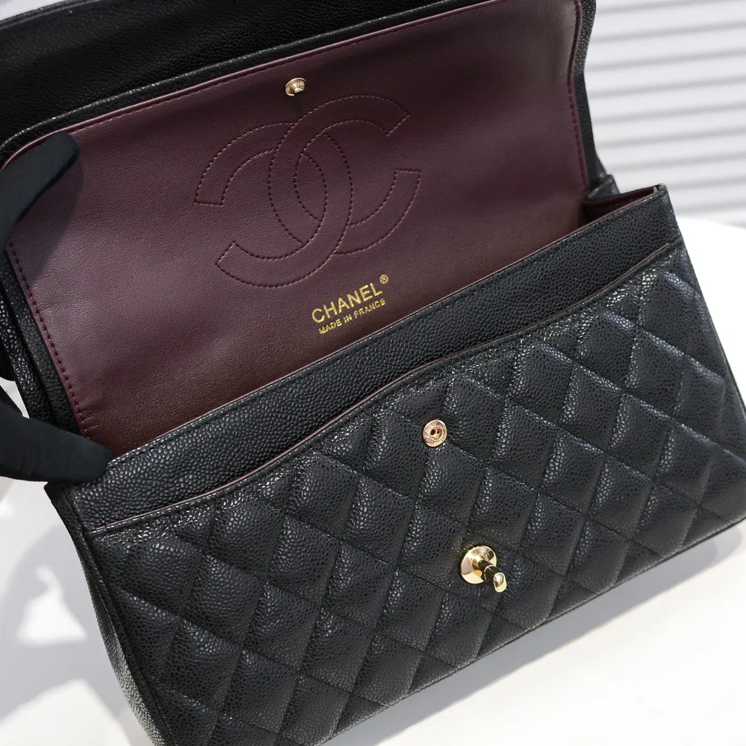 💰480￥[Color] Chanel [Color] Century classic, carefully crafted with exquisite workmanship in every stitch and thread, imported caviar cowhide with original hardware, full rhombus 💯The shape and softness of the whole bag are particularly perfect 👍👍😔😔Classic and irresistible, size: 30X18X8cm, style number: 1113