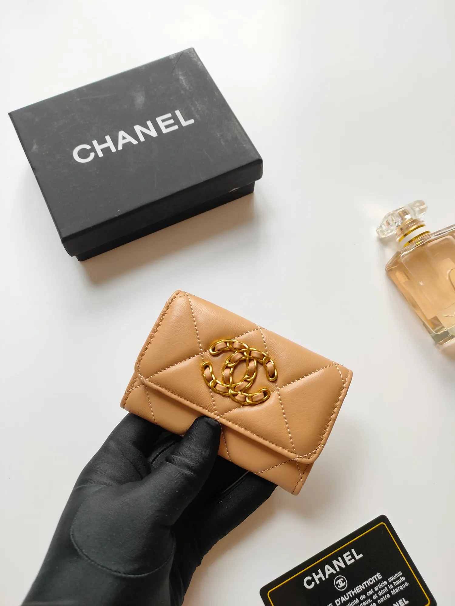 💰140💰CHANEL New Flap Coin Purse [Color][Color][Color] This year’s latest logo is matched with a large rhombus, using imported lambskin and retro hardware...❤️This card holder has a large capacity. It can hold about 1,000 yuan at a 20% discount of 100 yuan, and it can also hold 2.3 cards. ❤️❤️❤️It is very practical! Model number AP3600 size 11*8.5*3cm