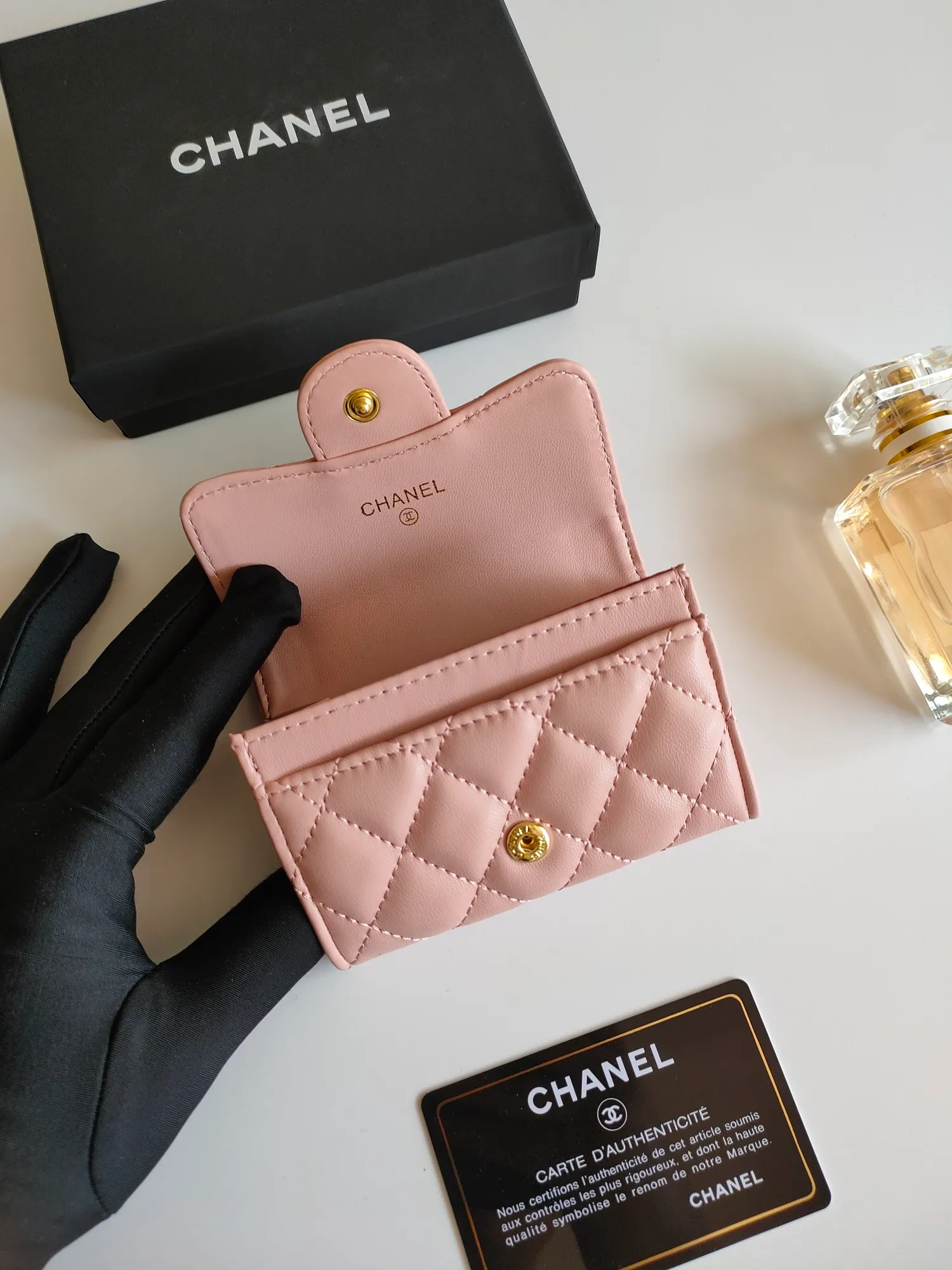 ￥130 CHANEL Chanel classic flap card holder. Imported sheepskin and caviar cowhide, card holder and coin purse integrated, with slip pocket on the back, model number: AP448, size: 7.5 × 11.3 × 2.1 cm