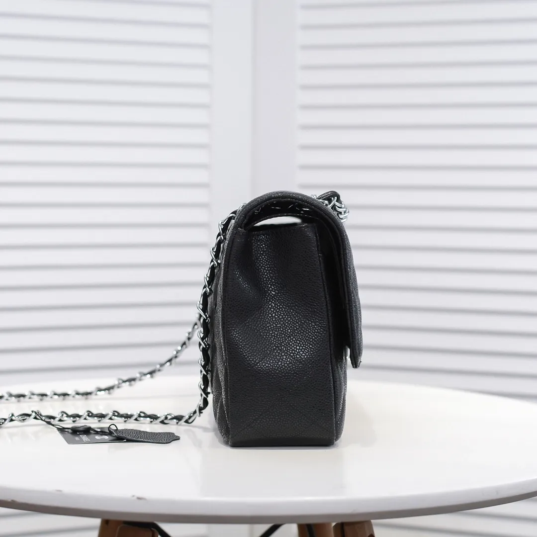 💰480￥[Color] Chanel [Color] Century classic, carefully crafted with exquisite workmanship in every stitch and thread, imported caviar cowhide with original hardware, full rhombus 💯The shape and softness of the whole bag are particularly perfect 👍👍😔😔Classic and irresistible, size: 30X18X8cm, style number: 1113