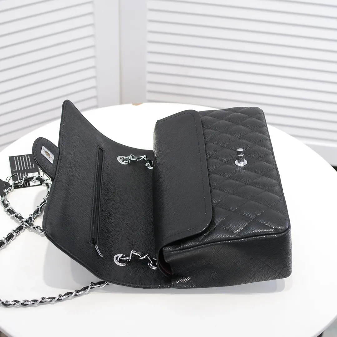 💰480￥[Color] Chanel [Color] Century classic, carefully crafted with exquisite workmanship in every stitch and thread, imported caviar cowhide with original hardware, full rhombus 💯The shape and softness of the whole bag are particularly perfect 👍👍😔😔Classic and irresistible, size: 30X18X8cm, style number: 1113