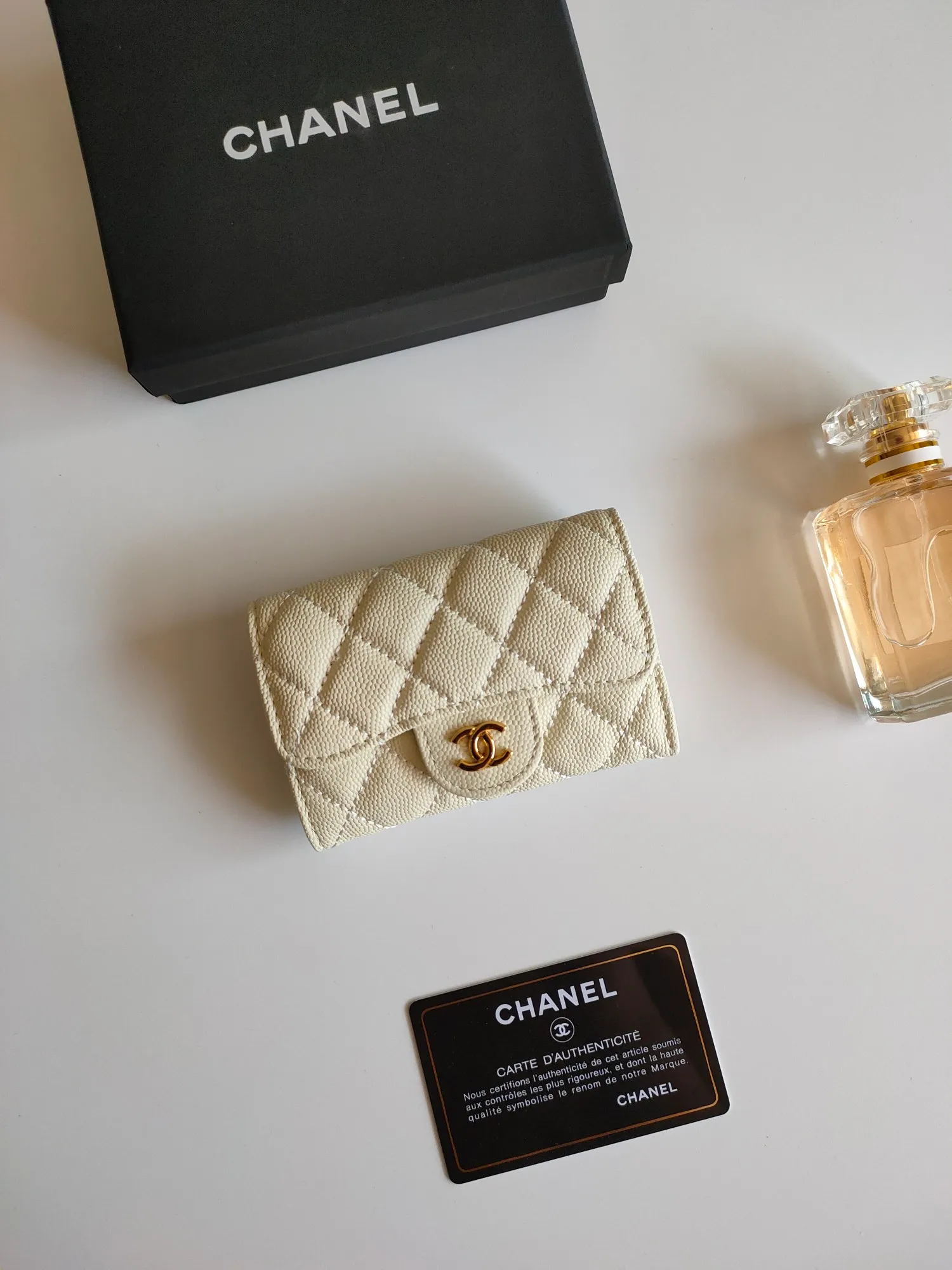 ￥130 CHANEL Chanel classic flap card holder. Imported sheepskin and caviar cowhide, card holder and coin purse integrated, with slip pocket on the back, model number: AP448, size: 7.5 × 11.3 × 2.1 cm