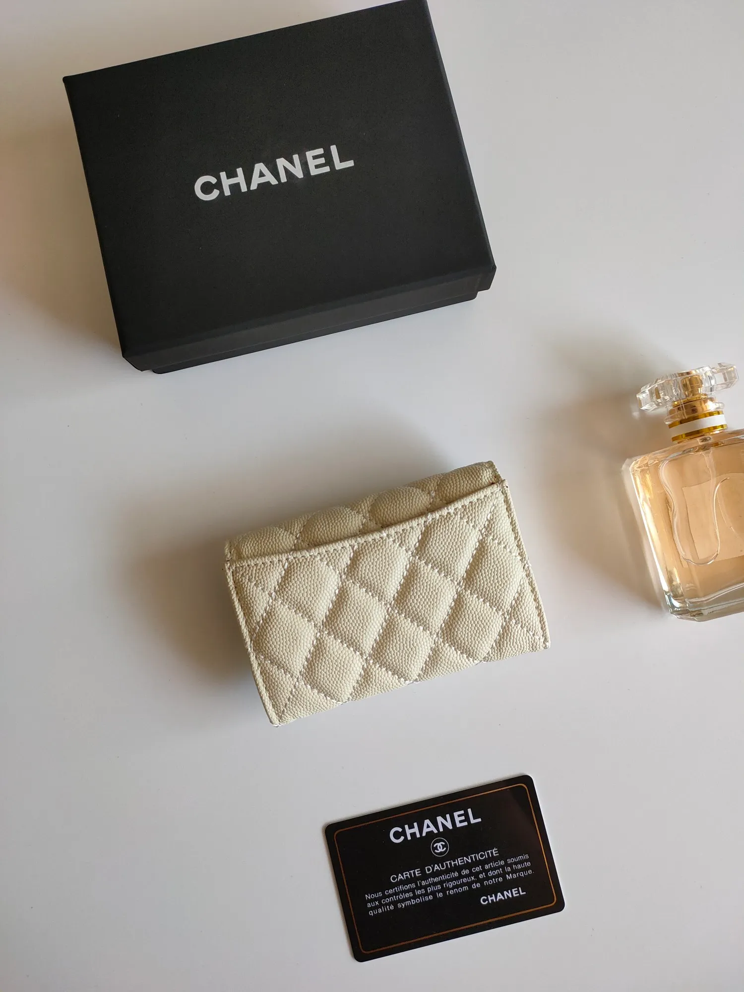 ￥130 CHANEL Chanel classic flap card holder. Imported sheepskin and caviar cowhide, card holder and coin purse integrated, with slip pocket on the back, model number: AP448, size: 7.5 × 11.3 × 2.1 cm