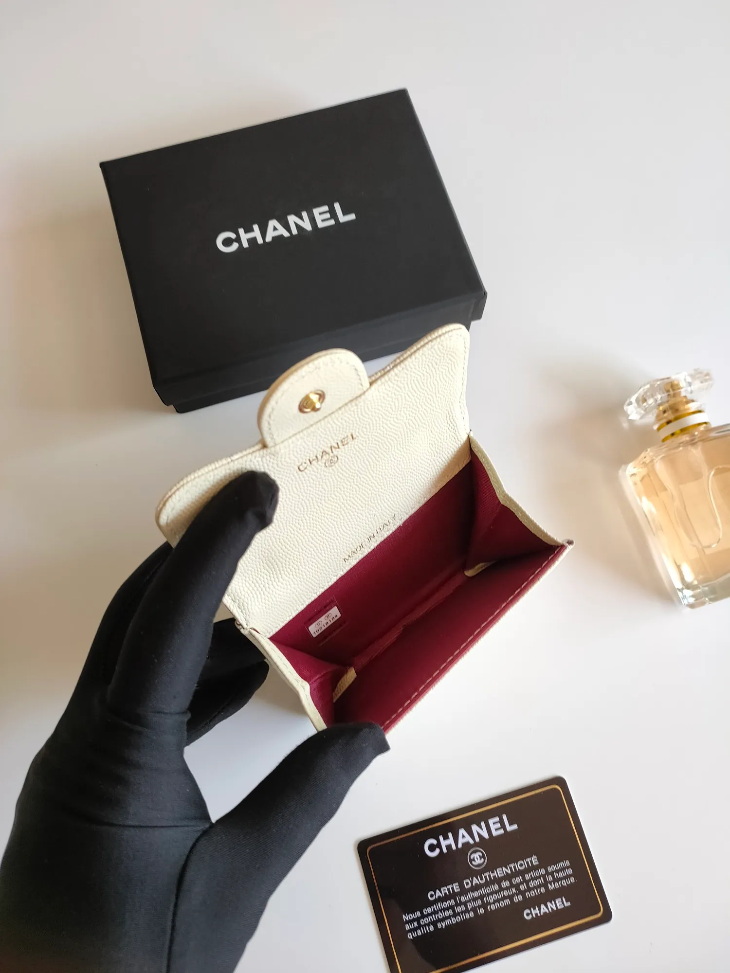 ￥130 CHANEL Chanel classic flap card holder. Imported sheepskin and caviar cowhide, card holder and coin purse integrated, with slip pocket on the back, model number: AP448, size: 7.5 × 11.3 × 2.1 cm