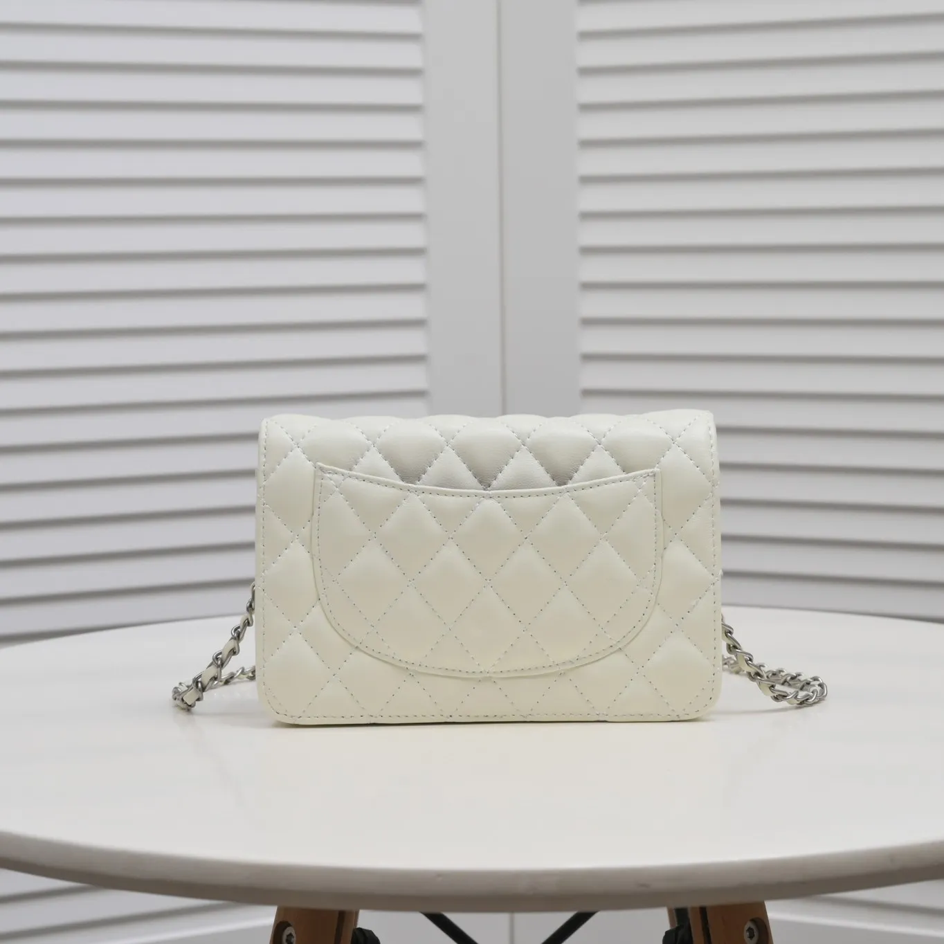 💰380￥✨✨ Chanel 2021ss✨C f style chain inlaid C H A N E L letter hardware is undoubtedly a new work, western and fashionable fashion💕 The latest C f micro-stamp style, the front panel is filled with small fragrance patterns, so beautiful, beauties want a different fortune bag Style number: 33814 letters