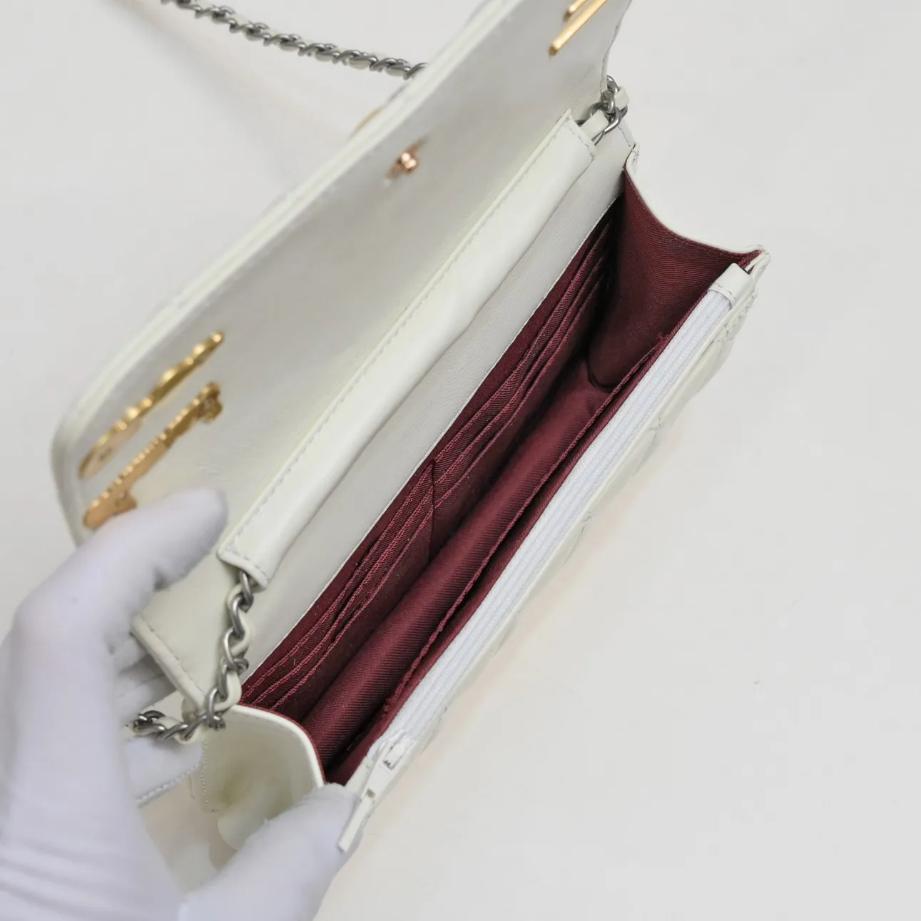 💰380￥✨✨ Chanel 2021ss✨C f style chain inlaid C H A N E L letter hardware is undoubtedly a new work, western and fashionable fashion💕 The latest C f micro-stamp style, the front panel is filled with small fragrance patterns, so beautiful, beauties want a different fortune bag Style number: 33814 letters