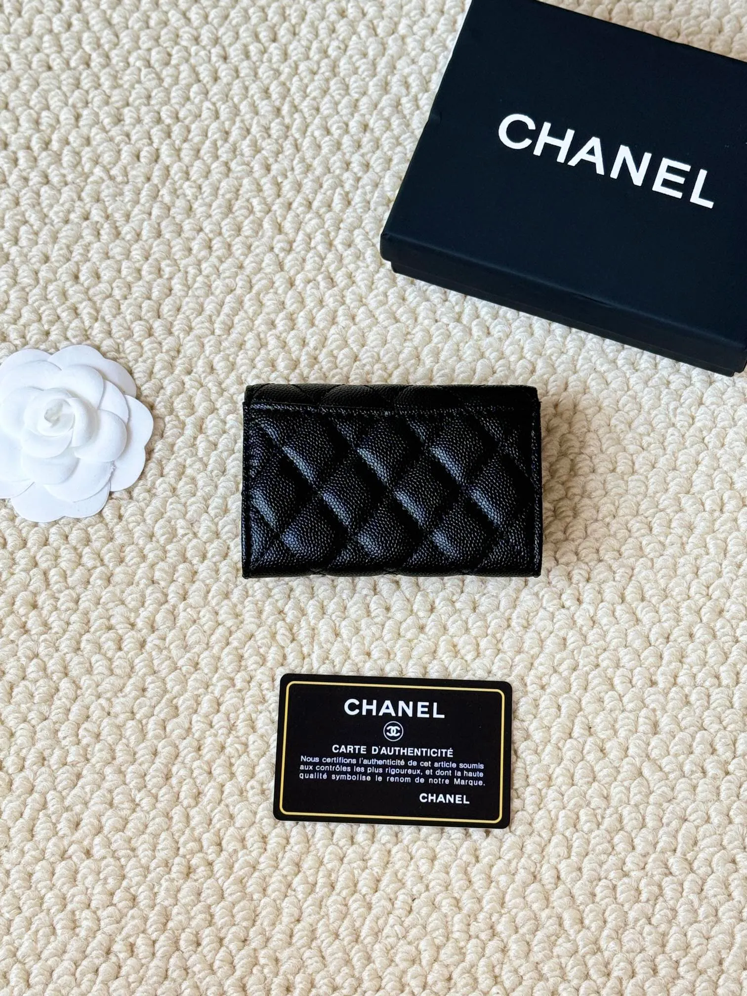 💰120 Style number: AP458chanel The most classic card holder, coin purse, Chanel classic flap card holder. Caviar cowhide, card holder and coin purse in one, with slip pocket on the back. Size: 7.5 × 11.3 × 2.1 cm
