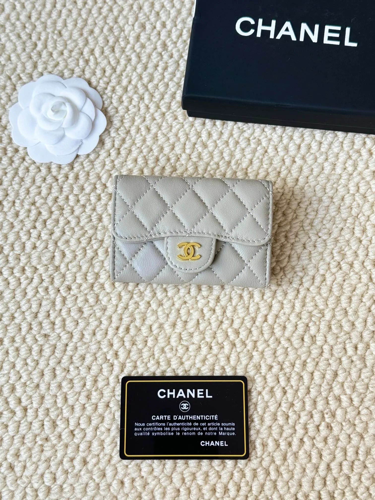 💰120 chanel lambskin model number: AP458 The most classic card holder, coin purse, Chanel classic flap card holder. Sheepskin series card holder and coin purse in one, with slip pocket on the back. Size: 7.5 × 11.3 × 2.1 cm