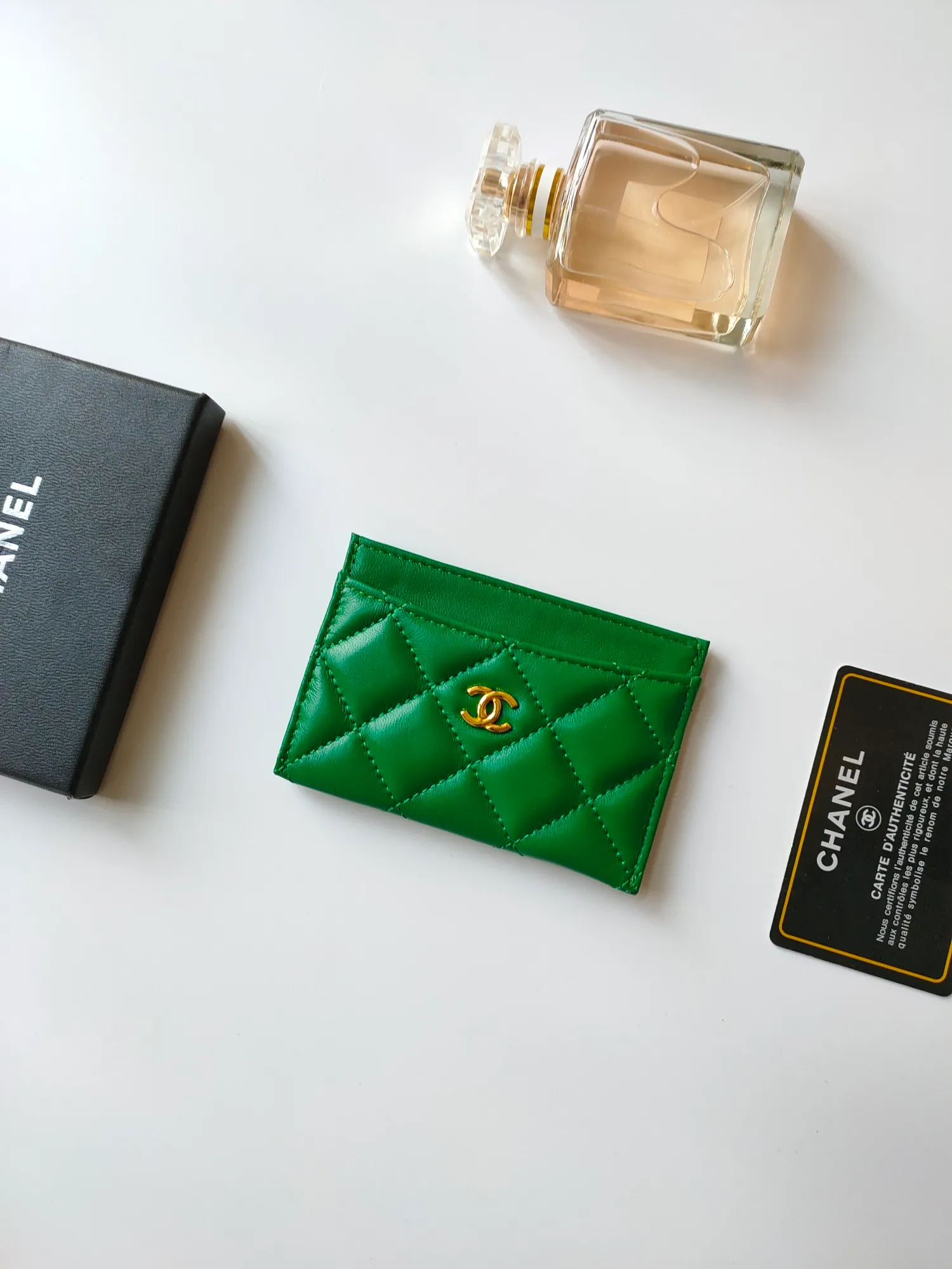 💰90 CHANEL Chanel counter style classic card holder👍Model number: AP446 Size: 7.5×11.2×0.5cm Sheepskin inside and outside😍😍Fine workmanship and high-end quality
