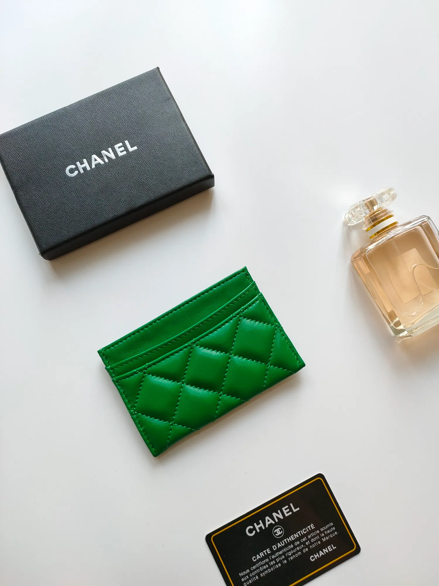 💰90 CHANEL Chanel counter style classic card holder👍Model number: AP446 Size: 7.5×11.2×0.5cm Sheepskin inside and outside😍😍Fine workmanship and high-end quality