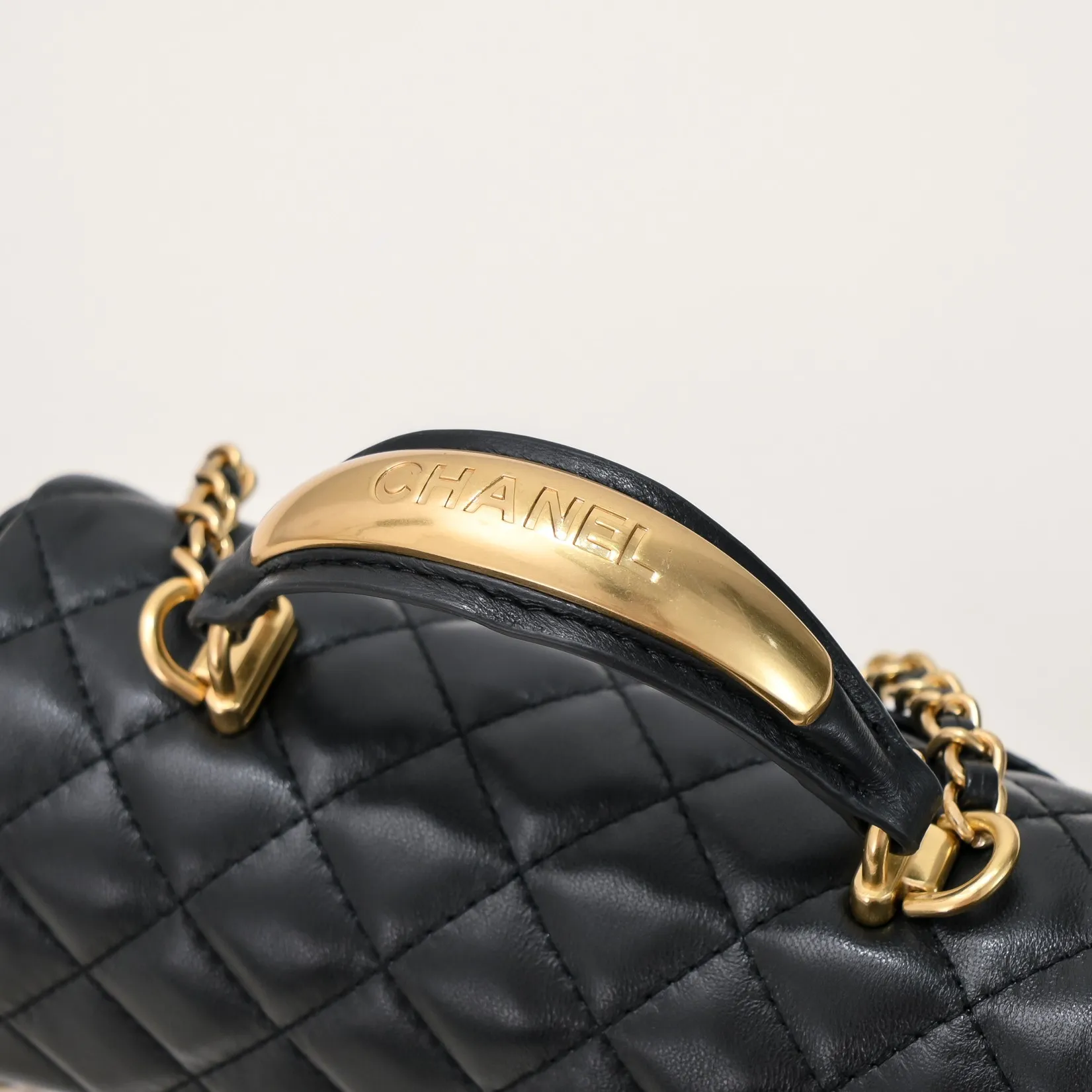 💰400￥♨️♨️Chanel 22B’s latest Mini CF handle hardware embellished handbag, new AS2431 classic diamond flap bag, decorated with exquisite classic chain and handbag, delicate sheepskin: embellishment handbag, stand out, interpretation of timeless elegance. Style number: New AS2431 Size: 20x12x6cm