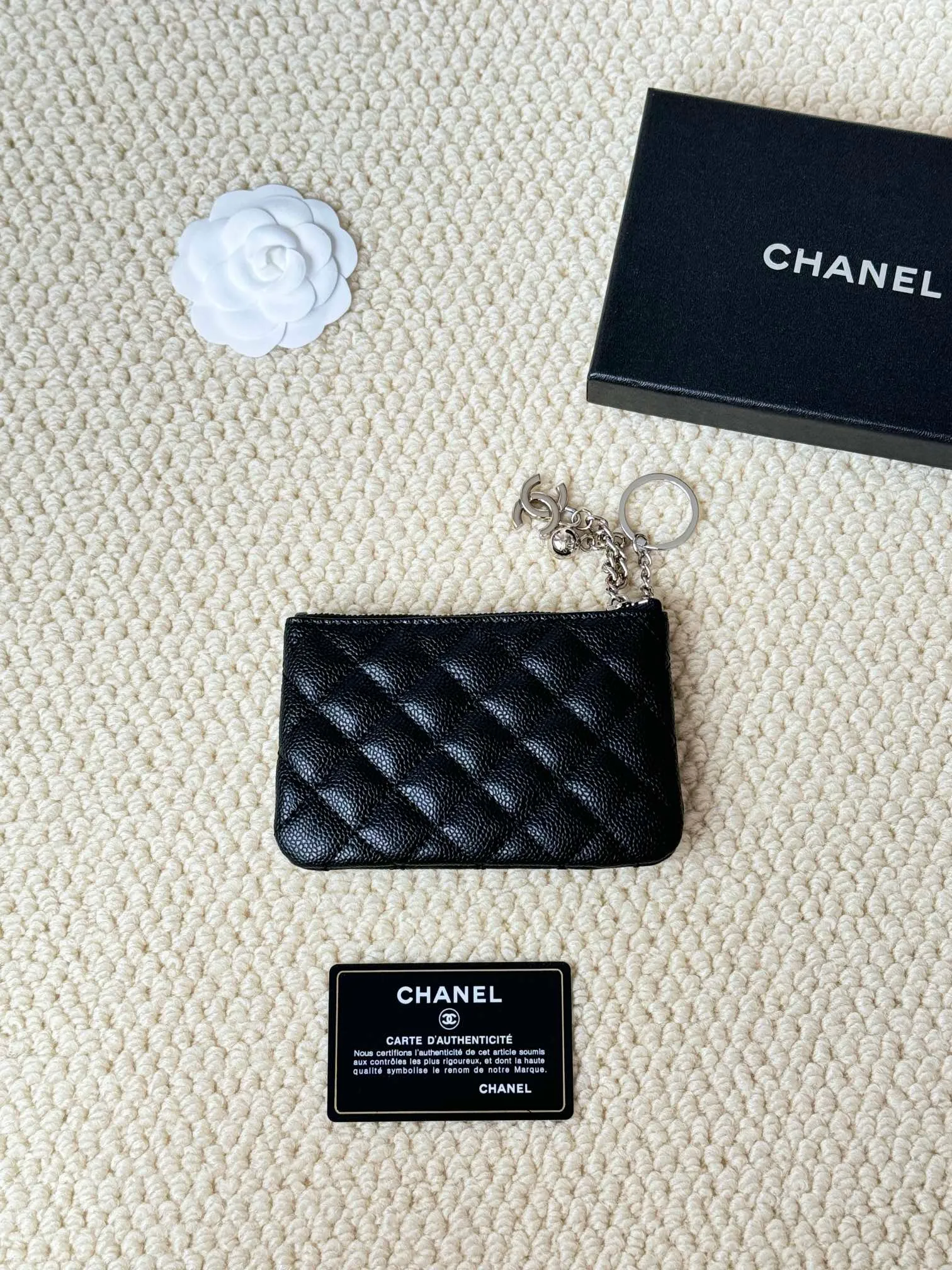 💰130 chanel leather pendant coin purse💦 Style number: A50168 Classic small carry-on bag, one of the most practical bags in the era of mobile payment, cards, change, key and lipstick in one package, cute, practical and connotative, nice card holder, key bag, coin purse, lipstick bag Reference size: 9.5×15×0.5cm