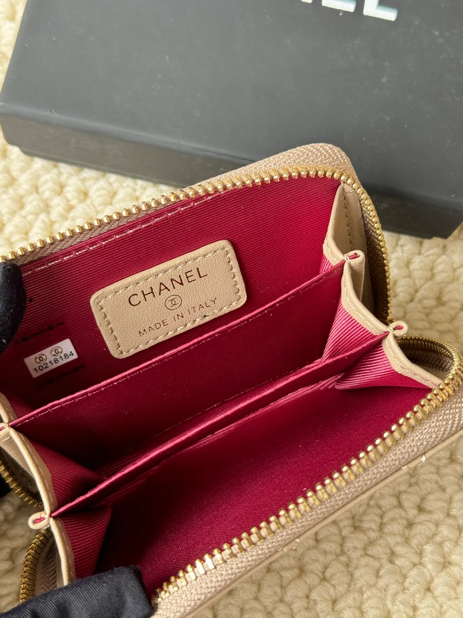 💰120 Style number: AP462 Chanel sheepskin series Chanel card holder ❤Coin purse️❤️ Counter style Impeccable workmanship details Adhere to high quality Size: 10x9cm